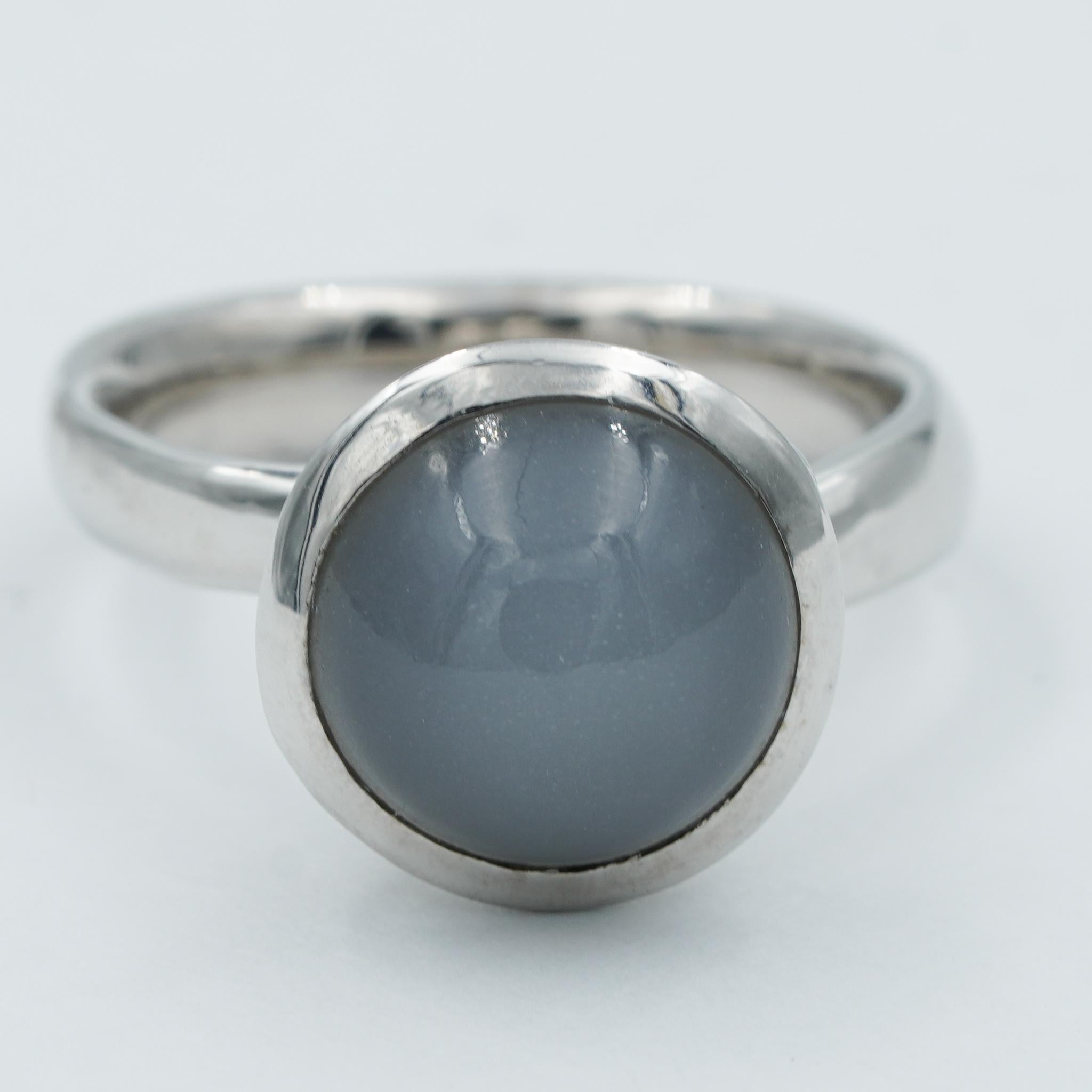 This Tamara Comolli large, stackable bouton ring features a beautiful cabochon-cut Moonstone, and is also available with a wide variety of other gems and in all shades of gold. Pair large bouton rings with the small or Solitaire editions and stack