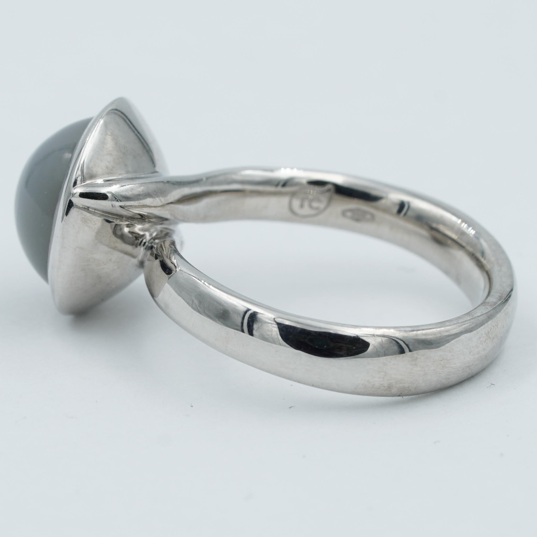 Tamara Comolli Large Bouton Grey Moonstone Ring in 18k White Gold In New Condition In Carmel, IN
