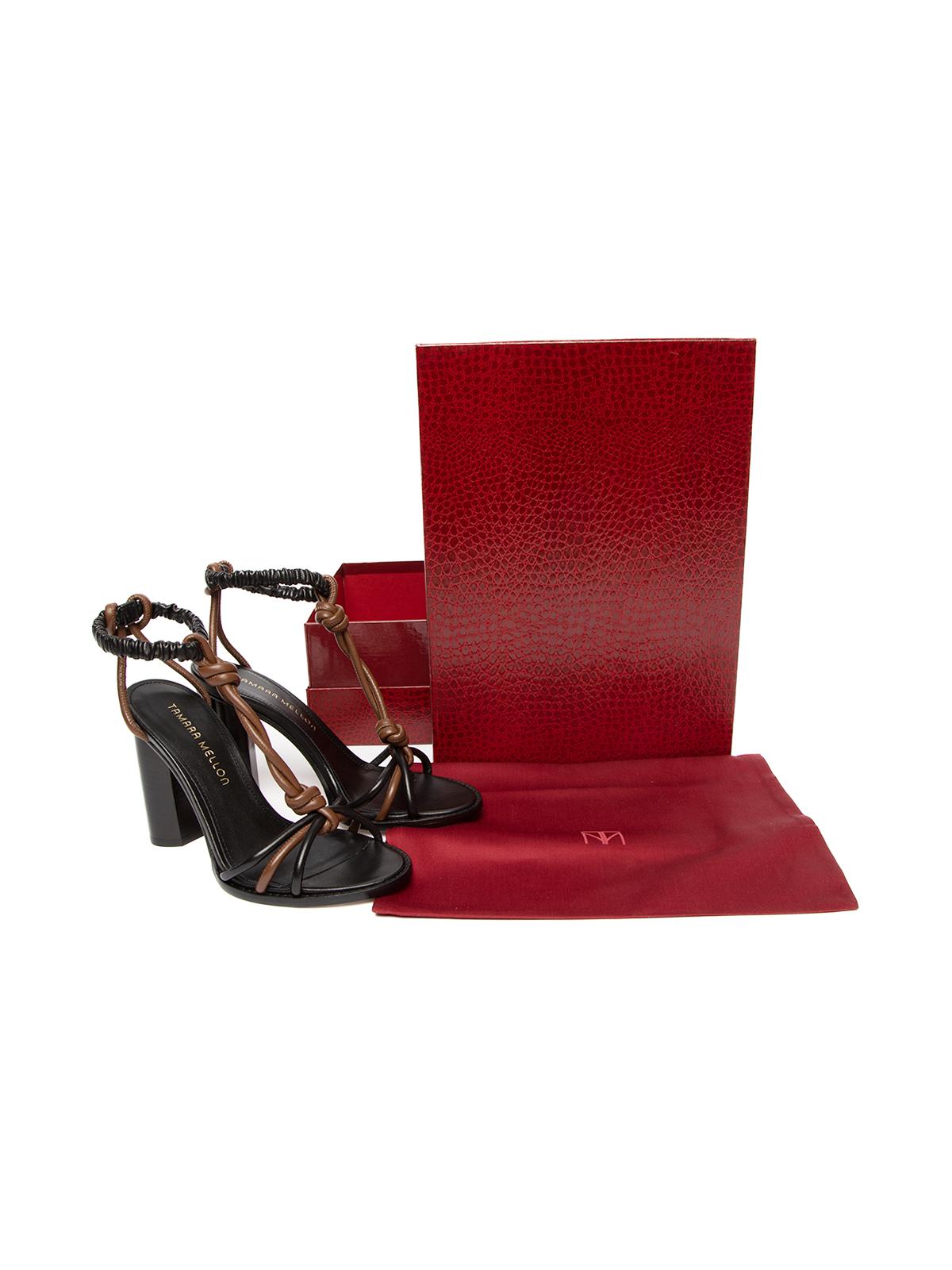 Tamara Mellon Damen-Sandalen mit Absatz aus Leder mit Knoten im Angebot 2