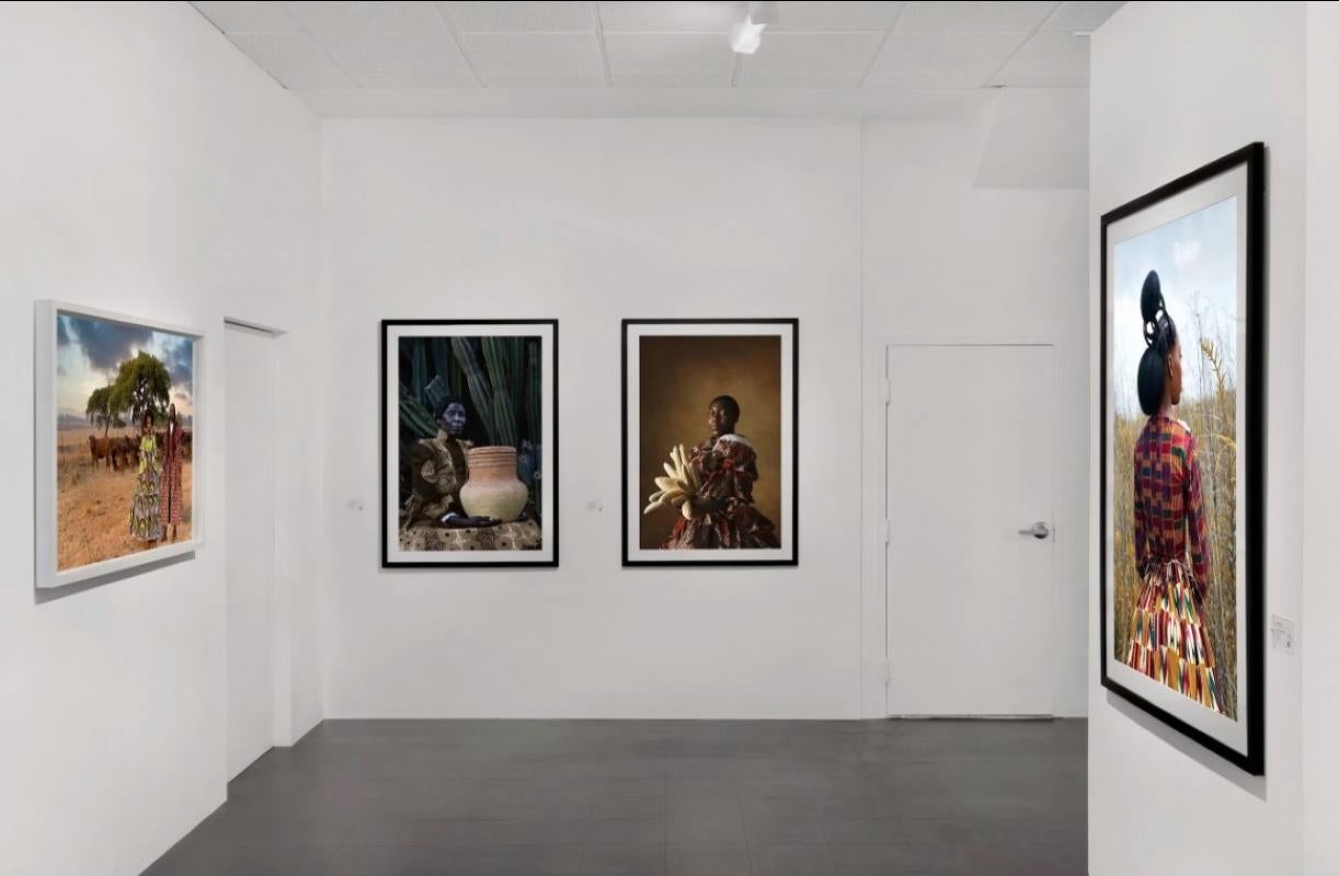 Body as an Archive de Tamary Kudita - Portraits, femmes africaines en vente 1