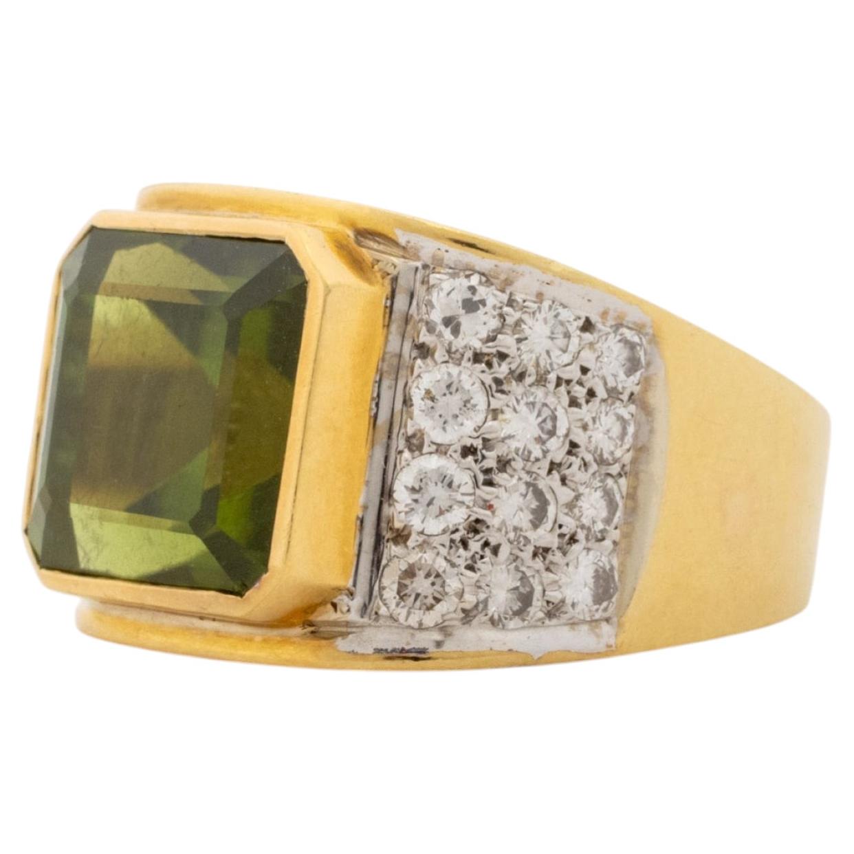 Tambetti 18K Yellow Gold Peridot Diamond Ring, 14.75ct, Italy For Sale