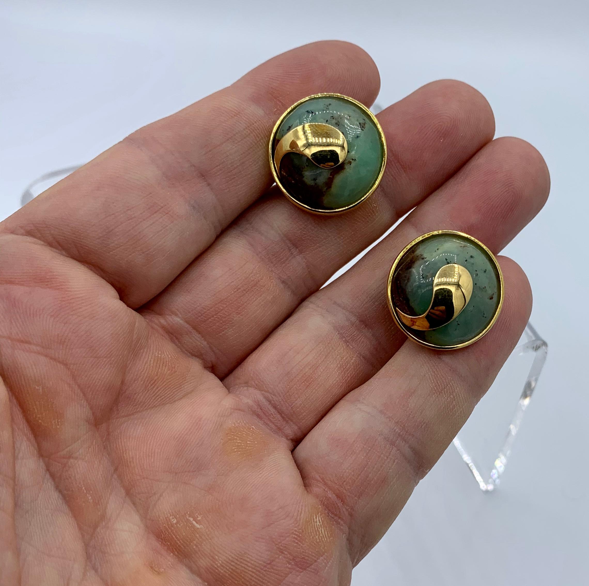 Contemporary Tambetti Green Chrysoprase 18 Karat Gold Earrings Estate Barbara Taylor Bradford