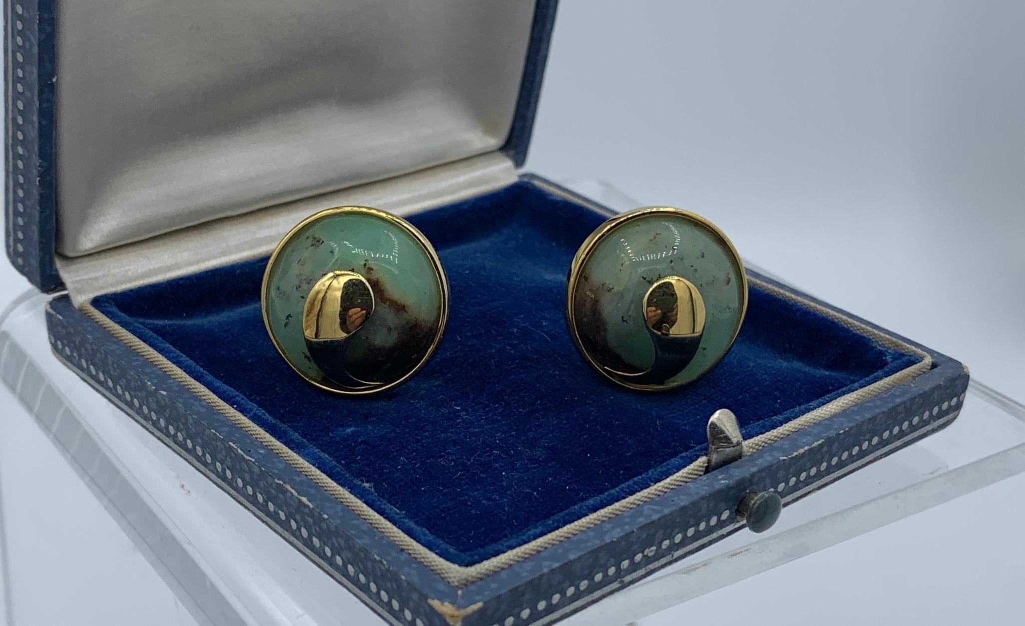 Tambetti Green Chrysoprase 18 Karat Gold Earrings Estate Barbara Taylor Bradford In Excellent Condition In New York, NY