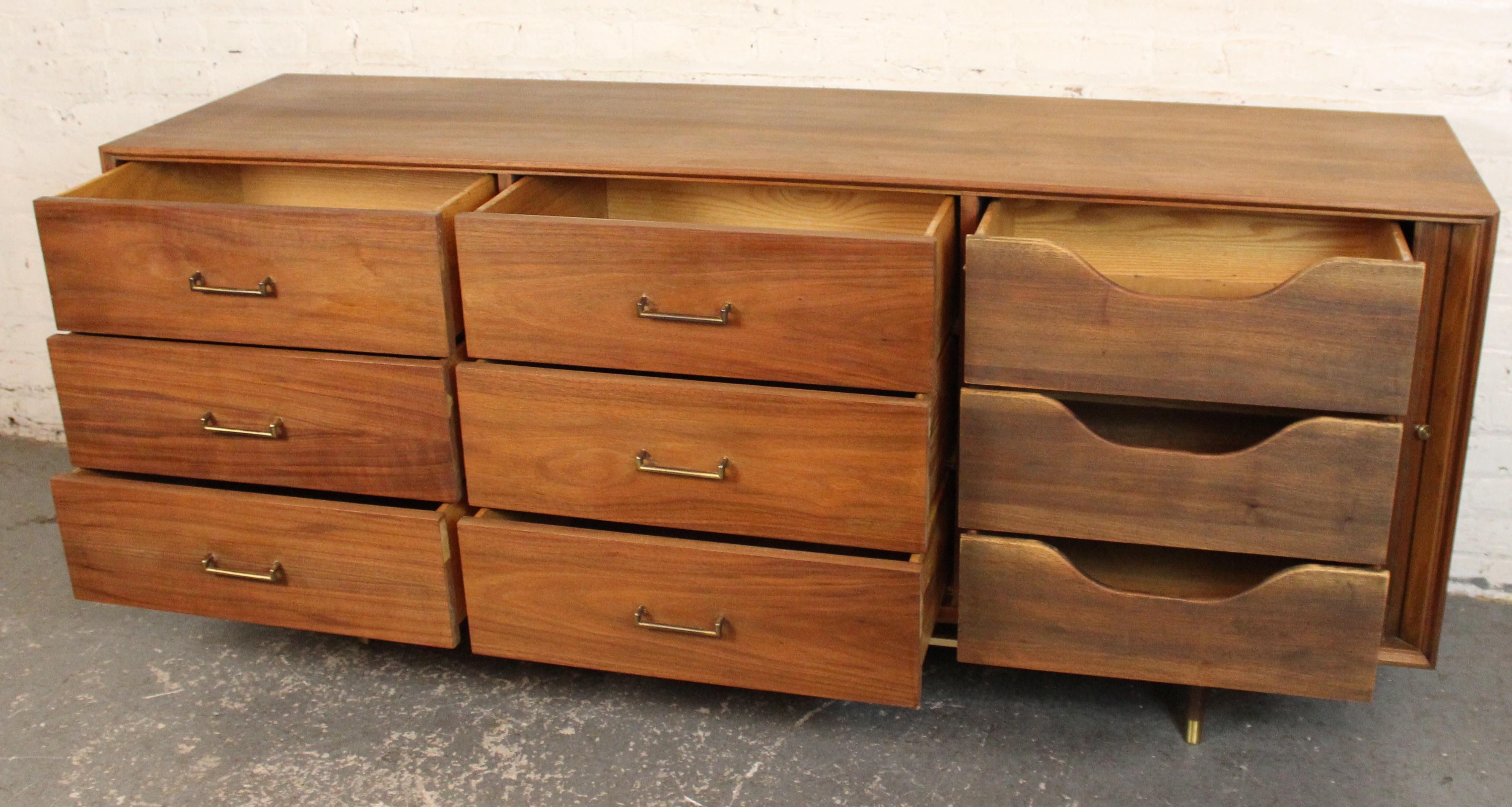 Comò con anta a tamburo di Furnette In condizioni buone in vendita a Brooklyn, NY