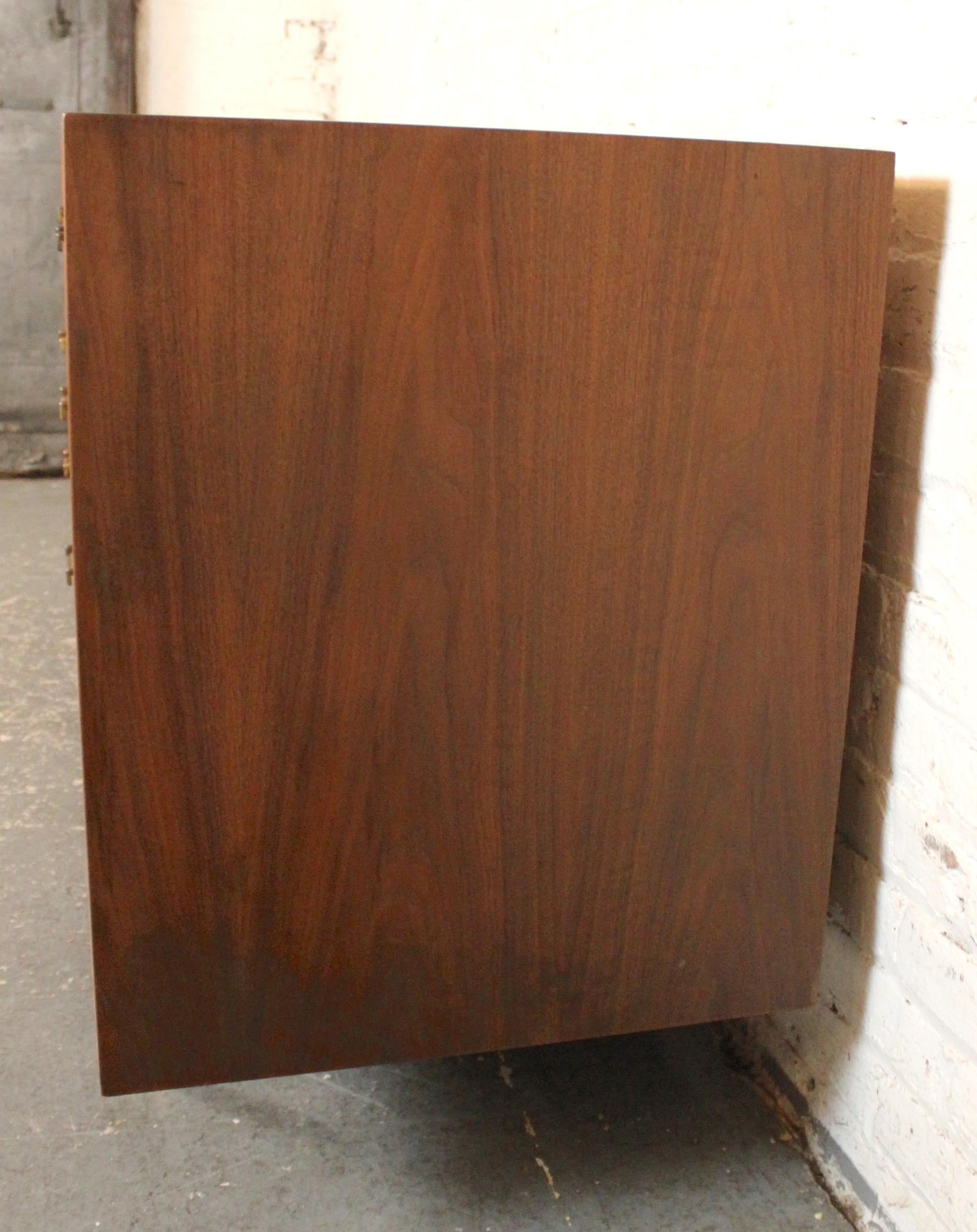 Comò con anta a tamburo di Furnette in vendita 3