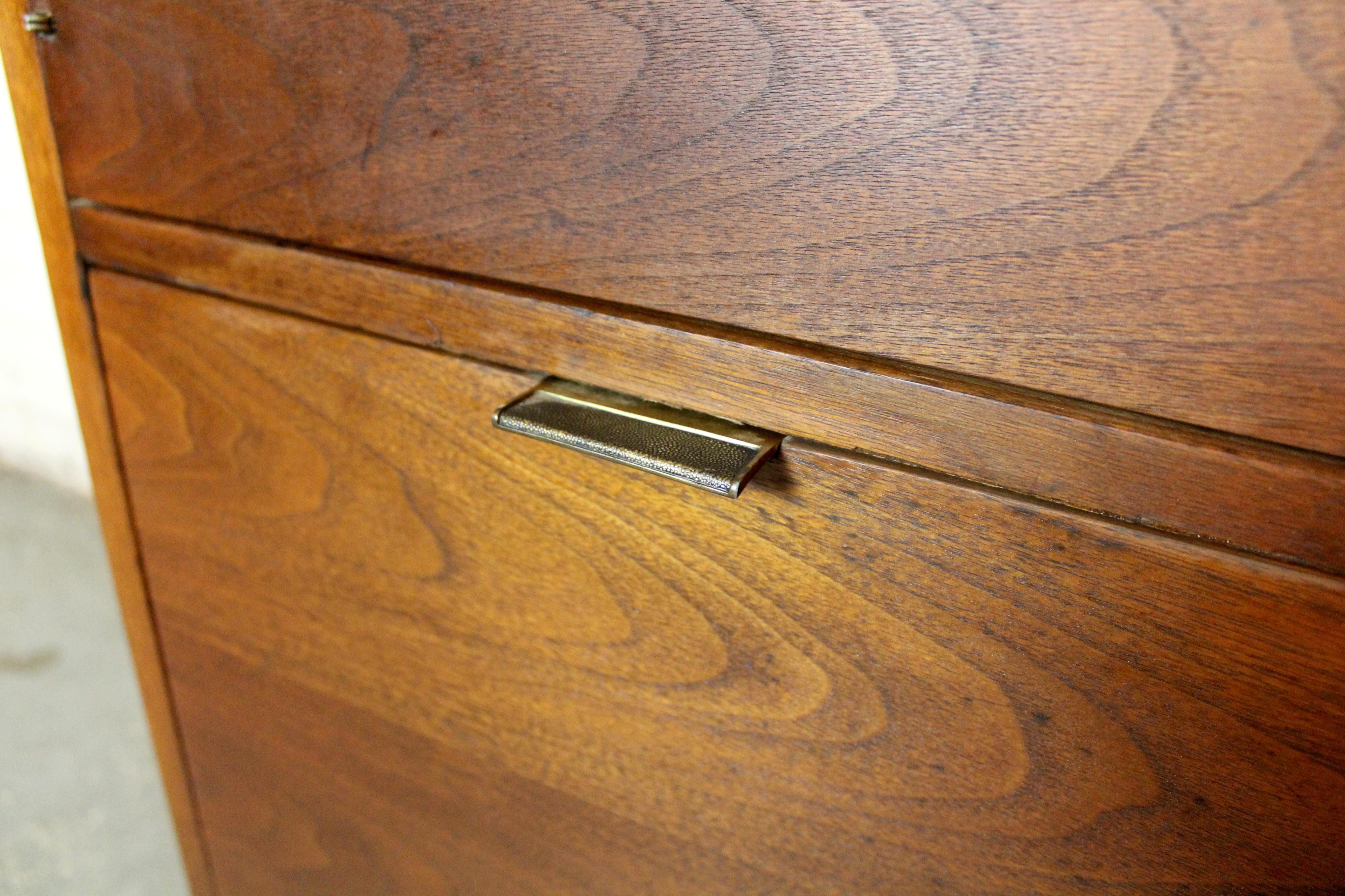 Escritorio con puerta de tambor de Mainline by Hooker en venta 3