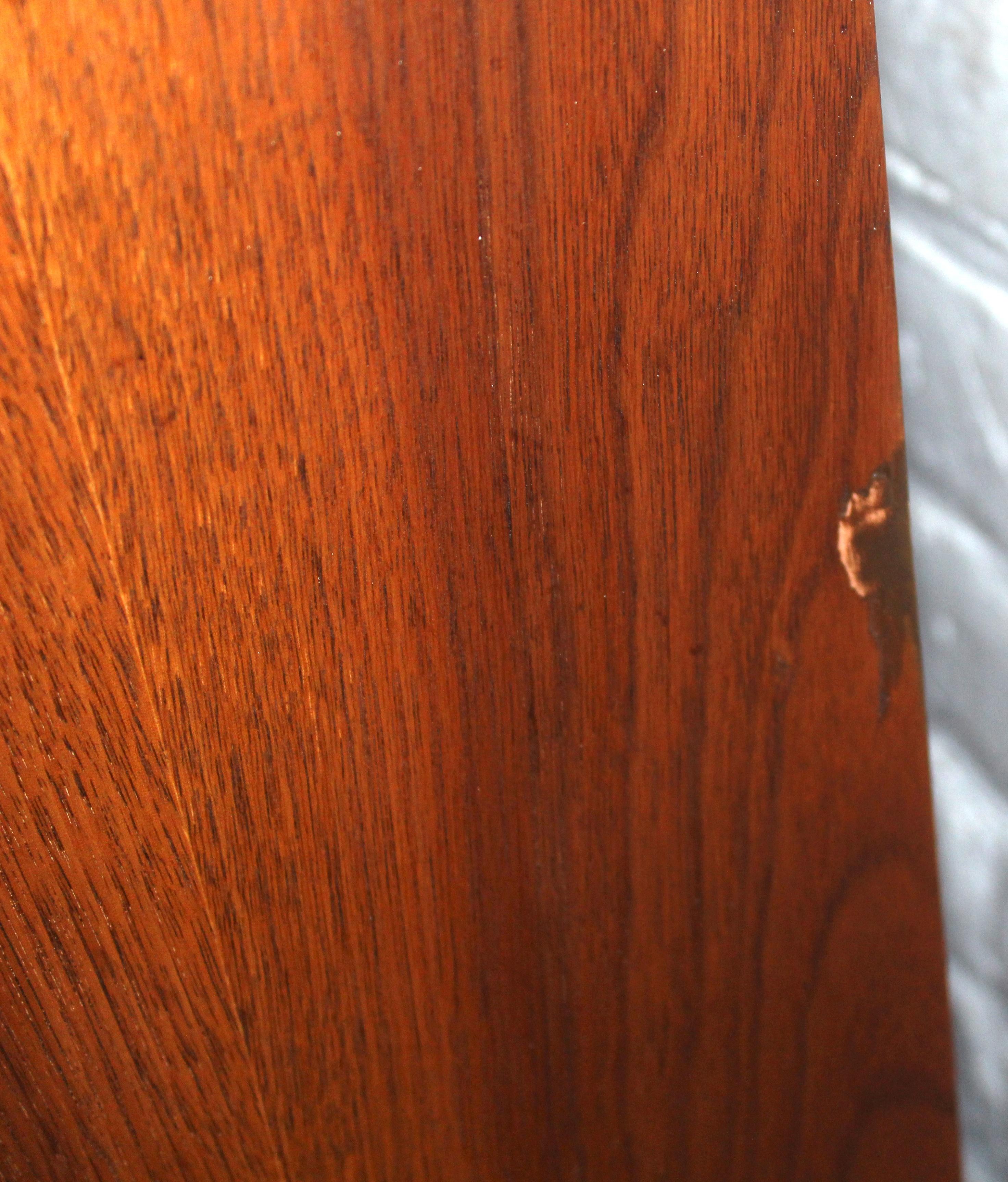 Escritorio con puerta de tambor de Mainline by Hooker en venta 9