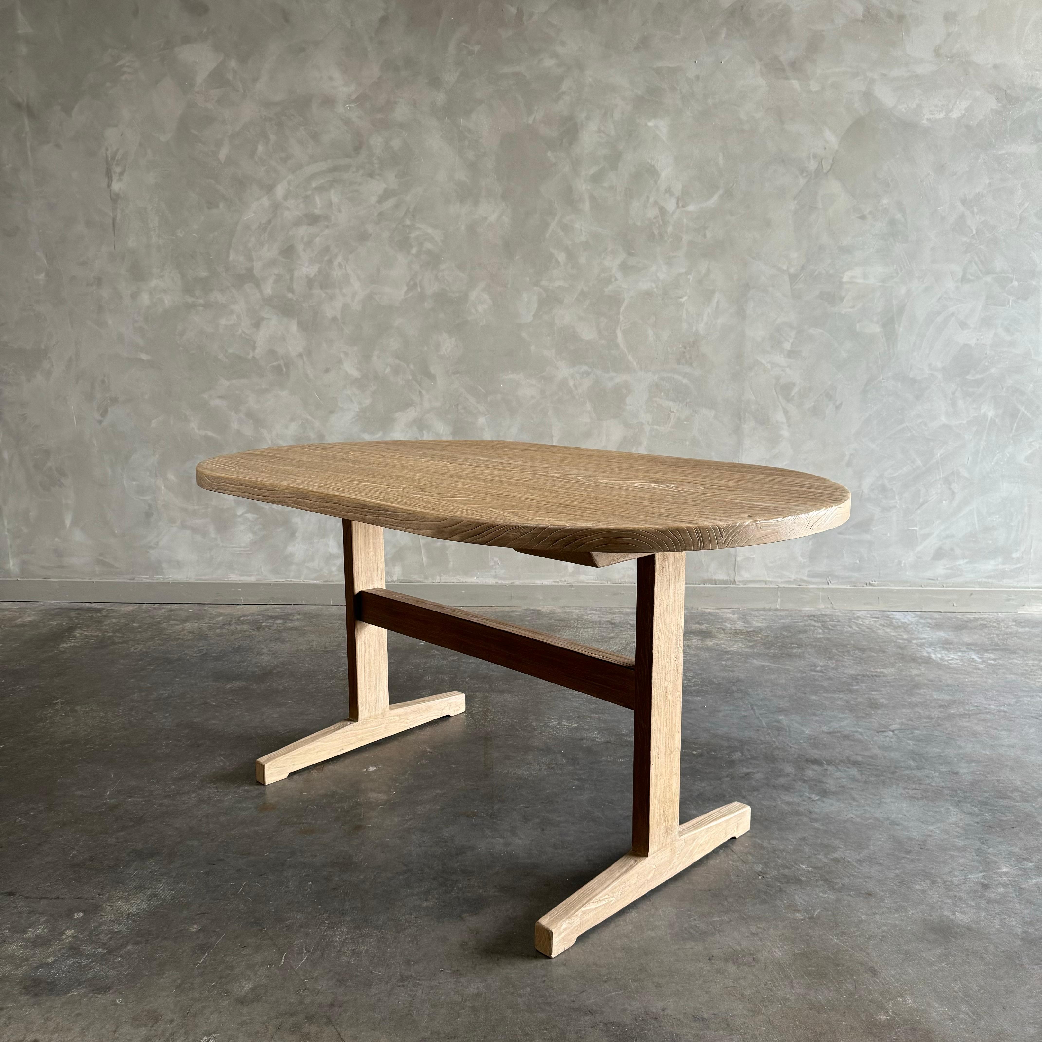 Tami Oval Dining Table For Sale 5