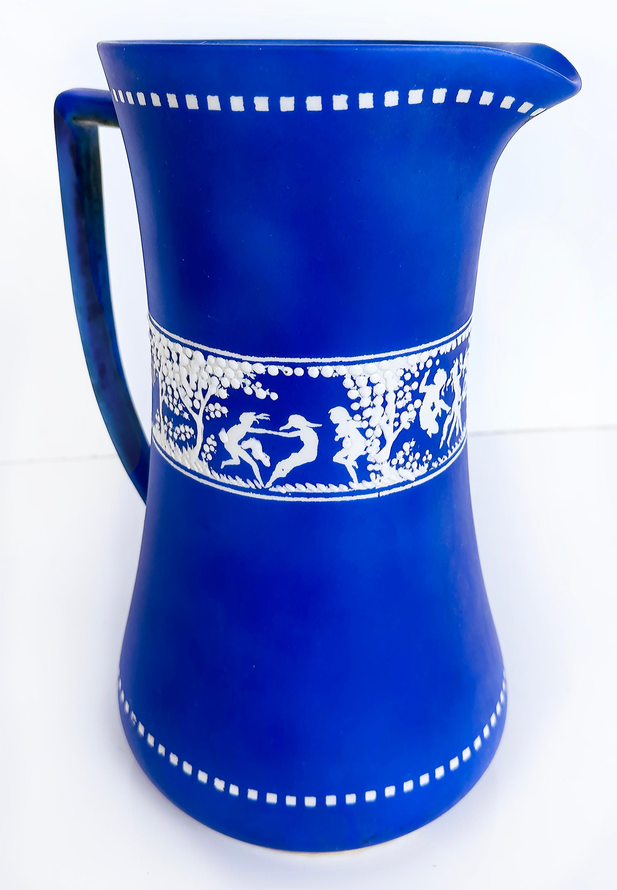 20ième siècle Ensemble de pichets en jaspe « Tams » de John Tams Ltd, Angleterre, bleu et blanc en vente