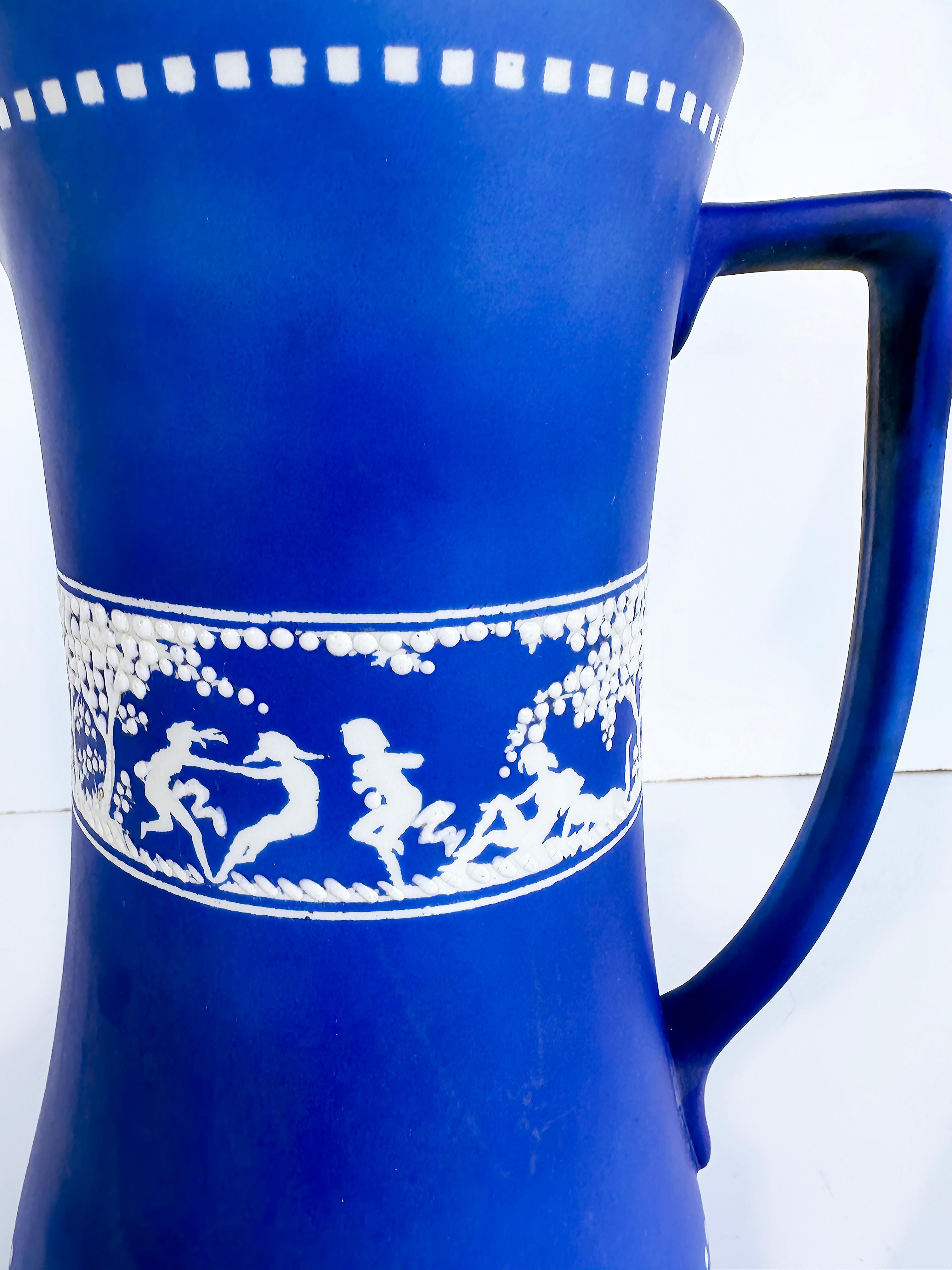 Ensemble de pichets en jaspe « Tams » de John Tams Ltd, Angleterre, bleu et blanc en vente 1