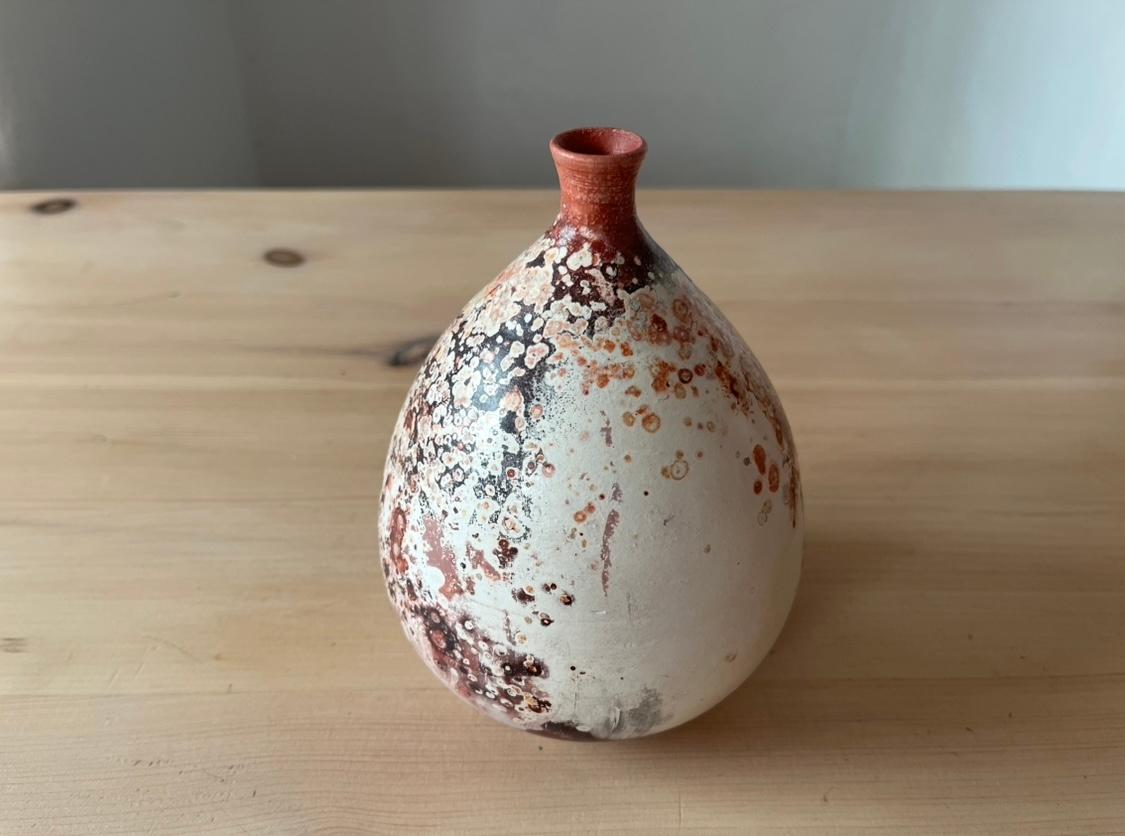 Cuello estrecho 2 - Art Contemporáneo de Tamsin Levene