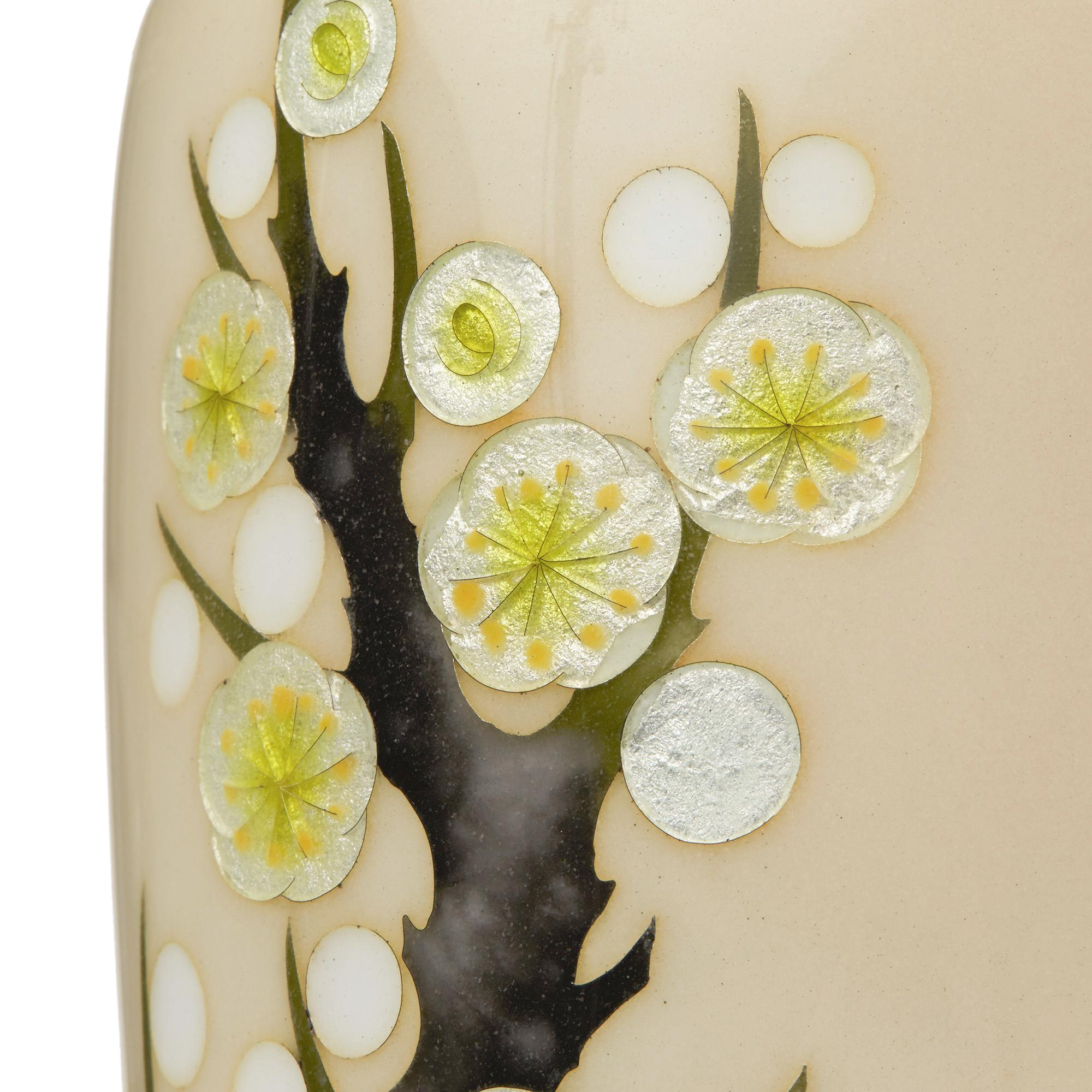 Tamura Japanese Showa Period Hawthorn Decorated Cloisonné Vase, circa 1930 1