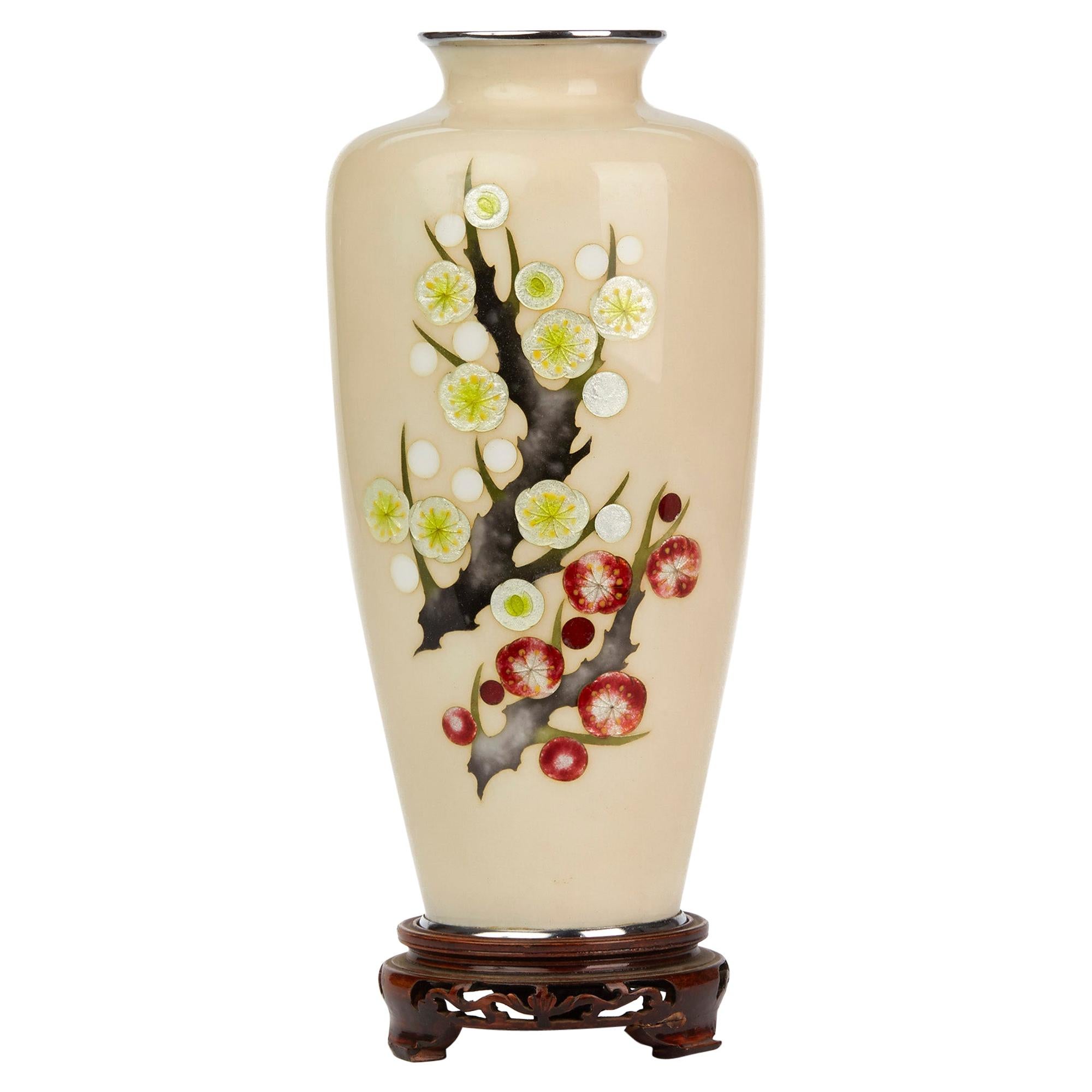 Tamura Japanese Showa Period Hawthorn Decorated Cloisonné Vase, circa 1930