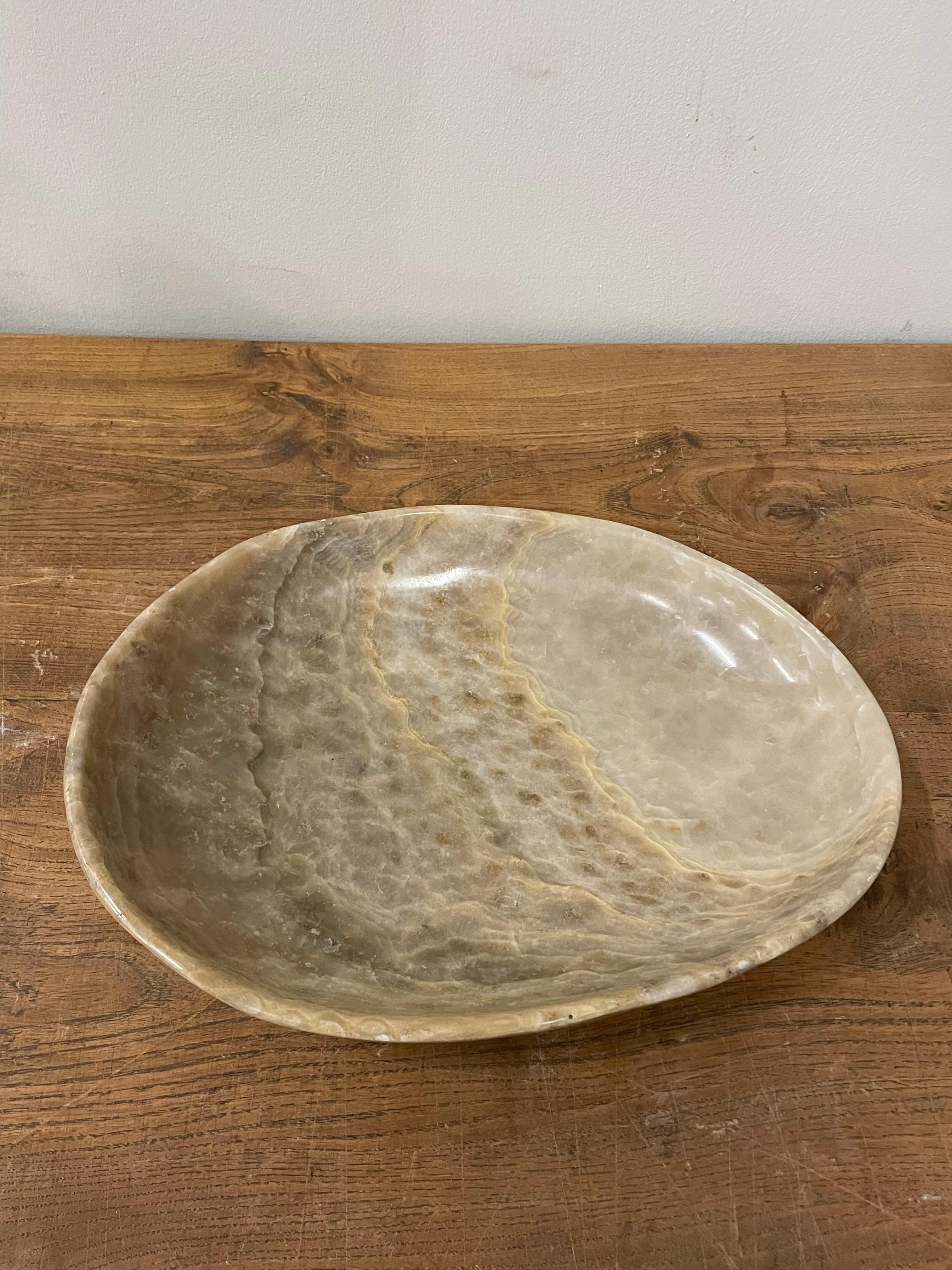 Tan And Cream Onyx Bowl, Indonesia, Contemporary For Sale 2