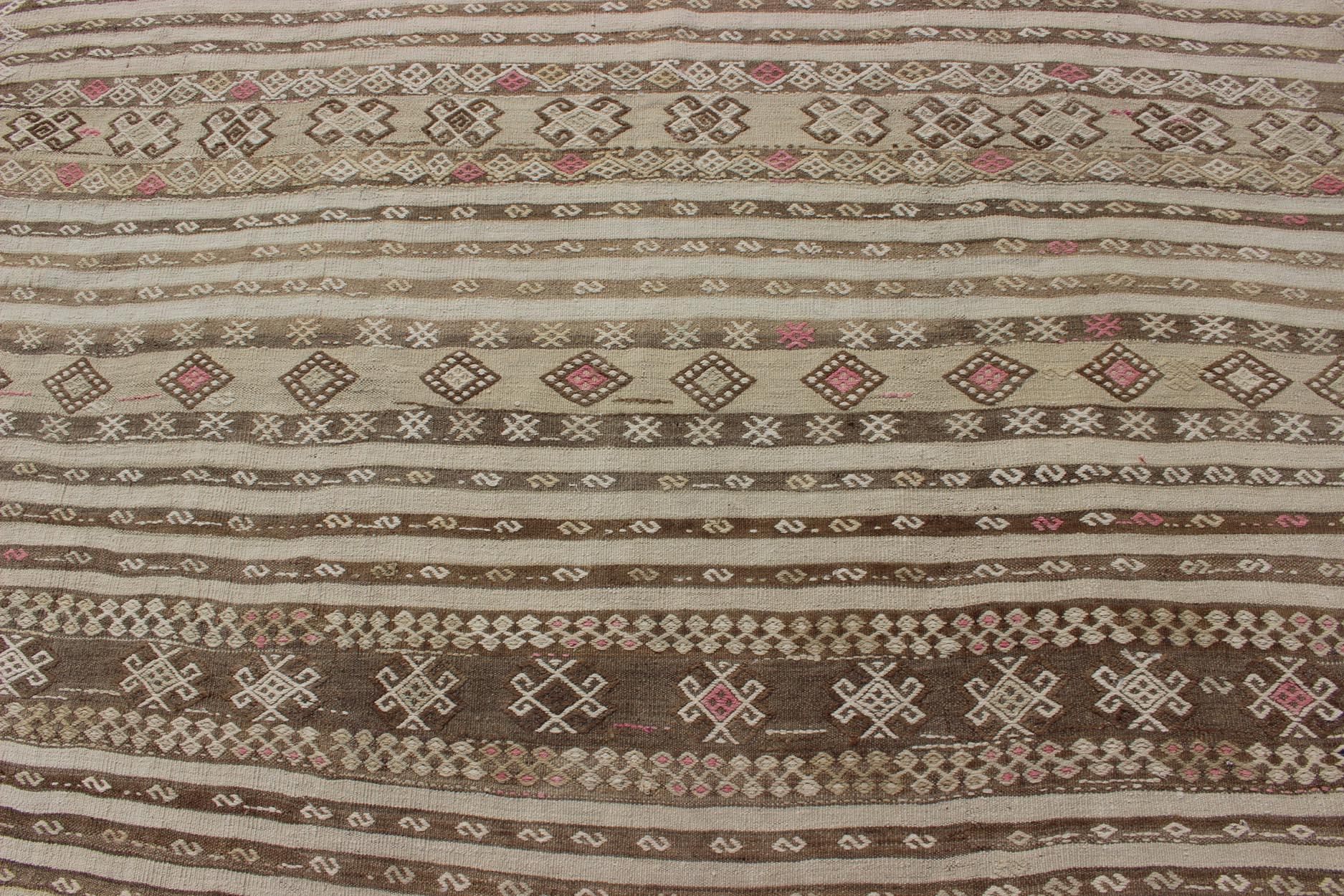 Tan and Pink Vintage Kilim For Sale 3