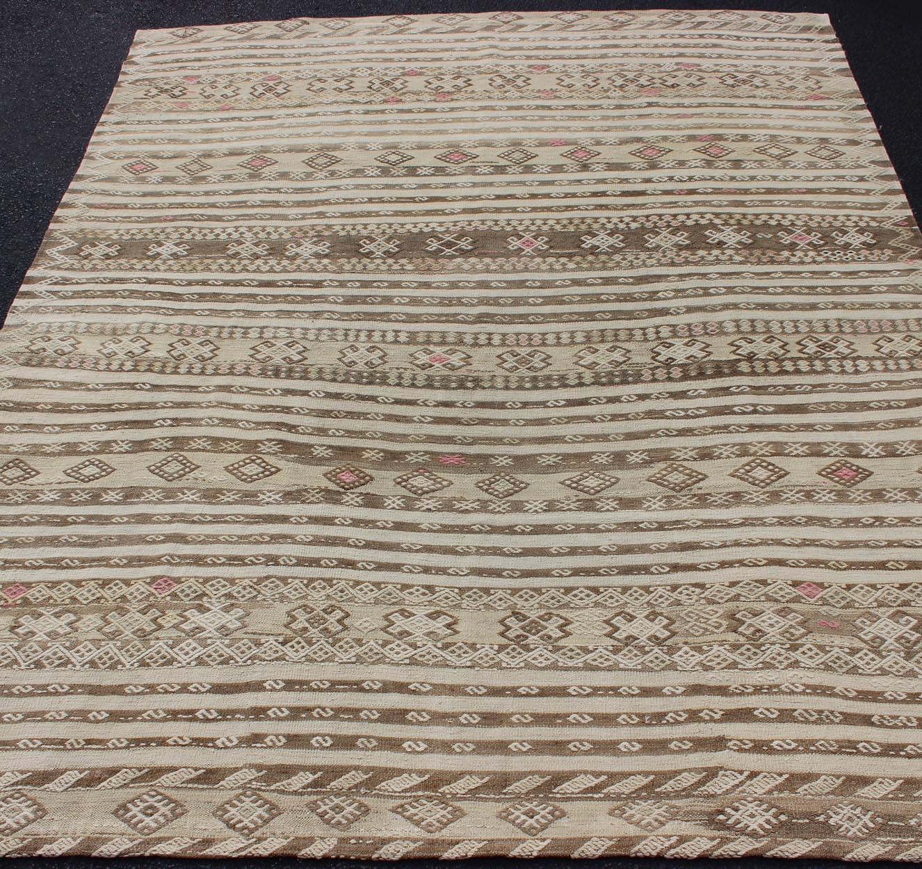 Tan and Pink Vintage Kilim For Sale 1
