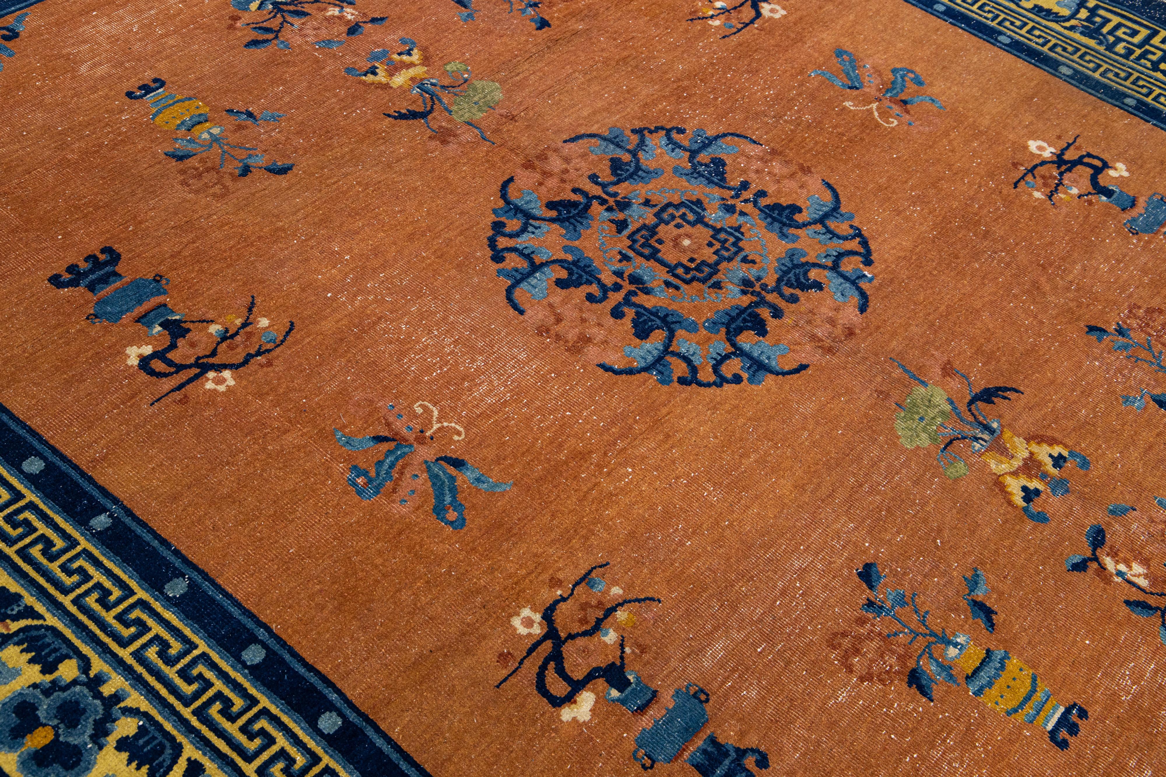 Brauner antiker chinesischer Art-Déco-Teppich aus handgefertigter Wolle im Angebot 3