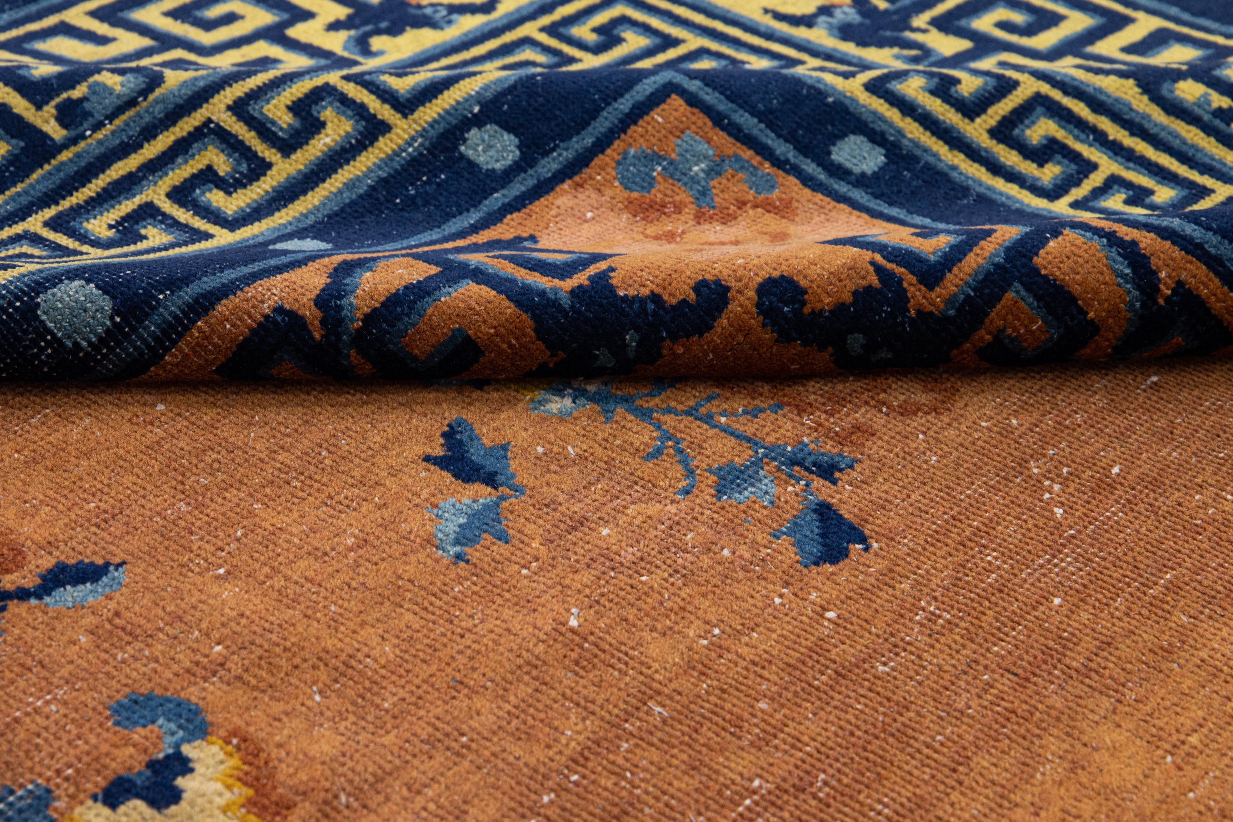 Brauner antiker chinesischer Art-Déco-Teppich aus handgefertigter Wolle im Angebot 5
