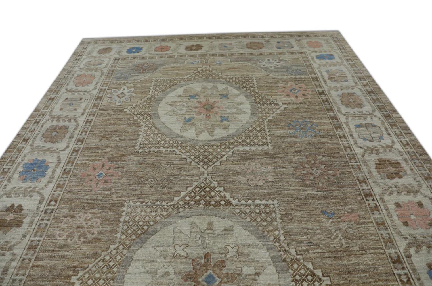 Alfombra turca Oushak de lana tejida a mano de color tostado y beige 8'9