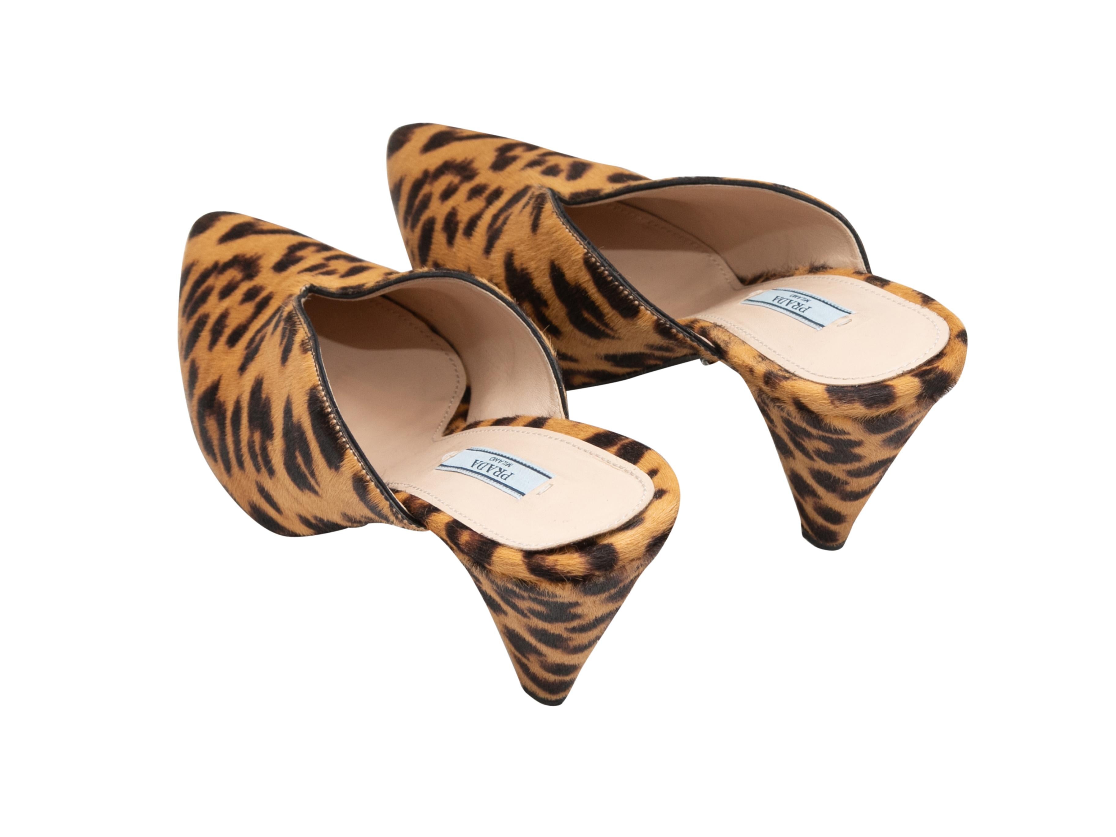 Women's Tan & Black Prada Leopard Print Ponyhair Mules Size 39 For Sale