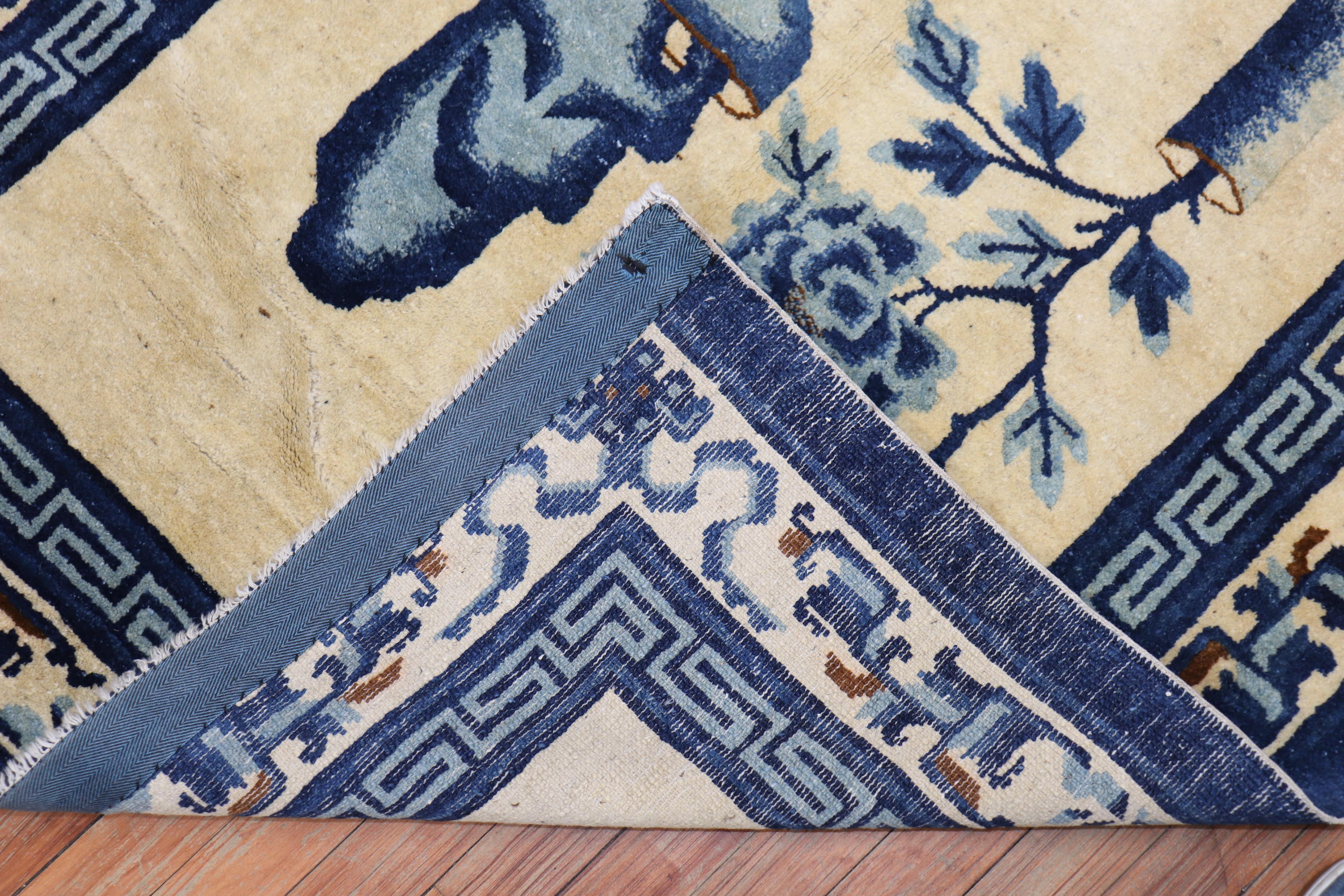 Tibétain Tapis chinois oriental ancien du début du 20e siècle de couleur bleu brun clair en vente