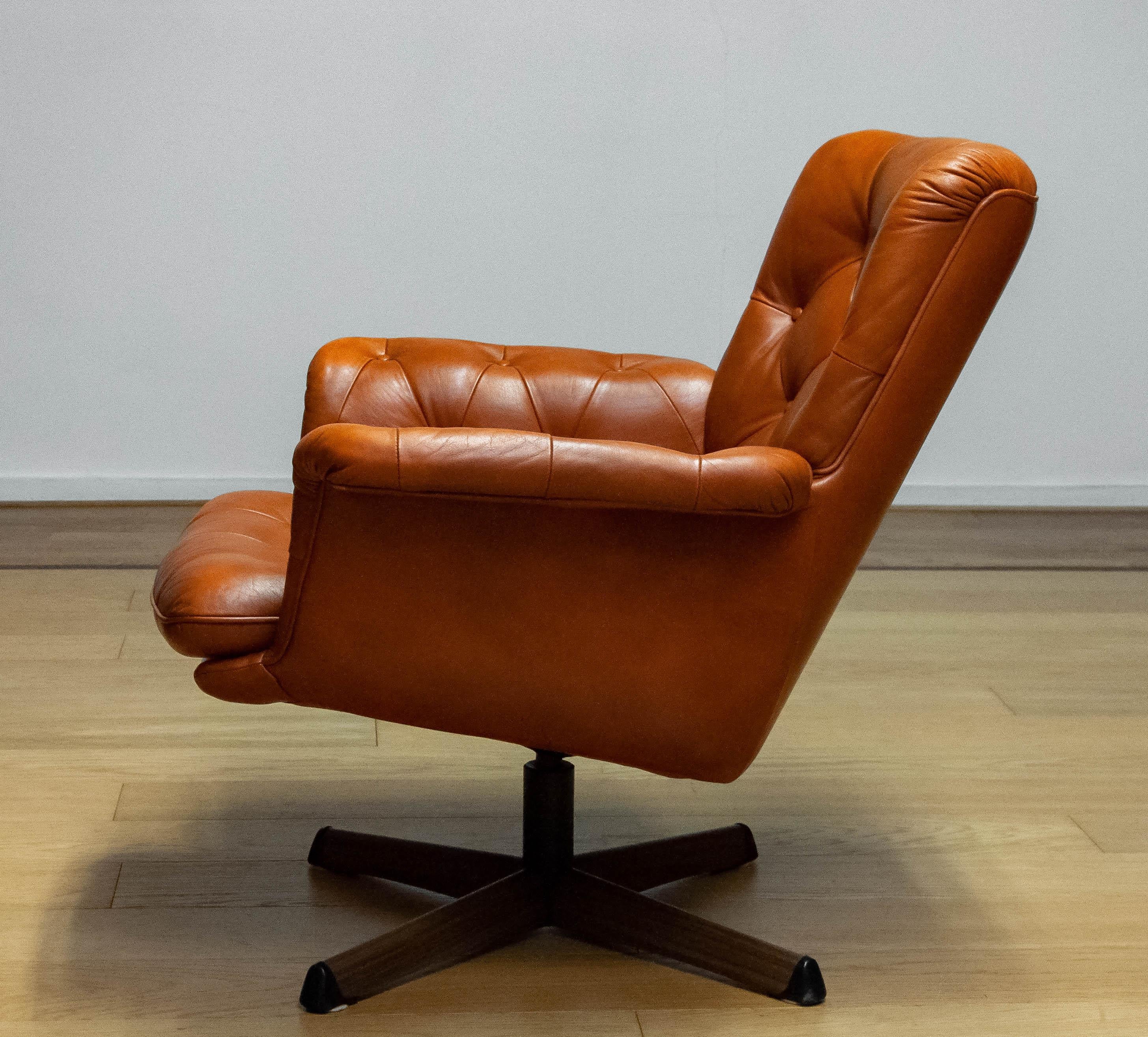 Tan Brown Padded Leather Swivel Chair Göte Nassjö Sweden 1960s For Sale 2