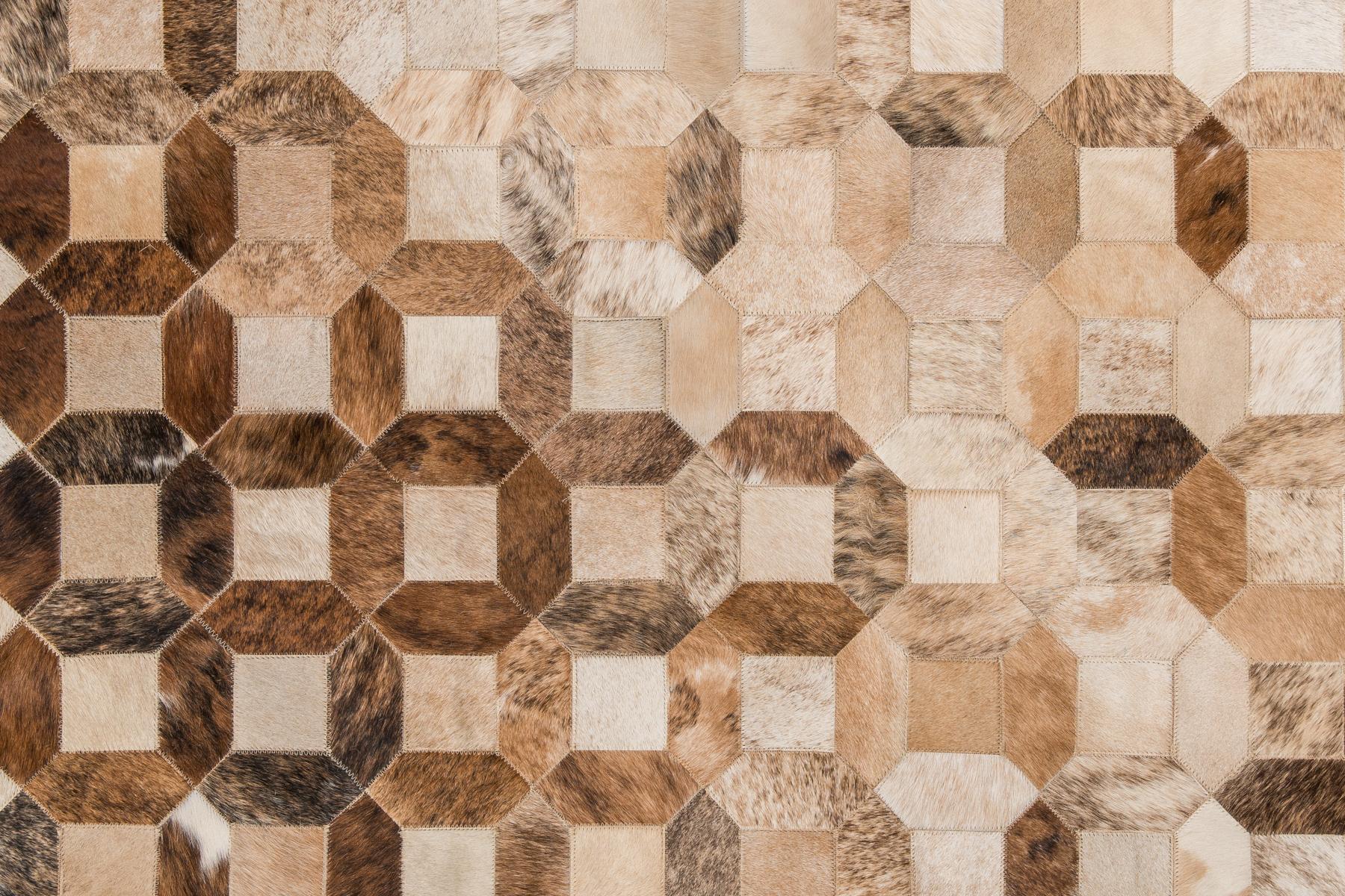 Contemporary Tan, Caramel Tessellation Trellis Cowhide Area Floor Rug XX-Large For Sale