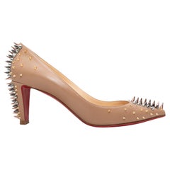 Tan Christian Louboutin Pumps con borchie a punta misura 40,5