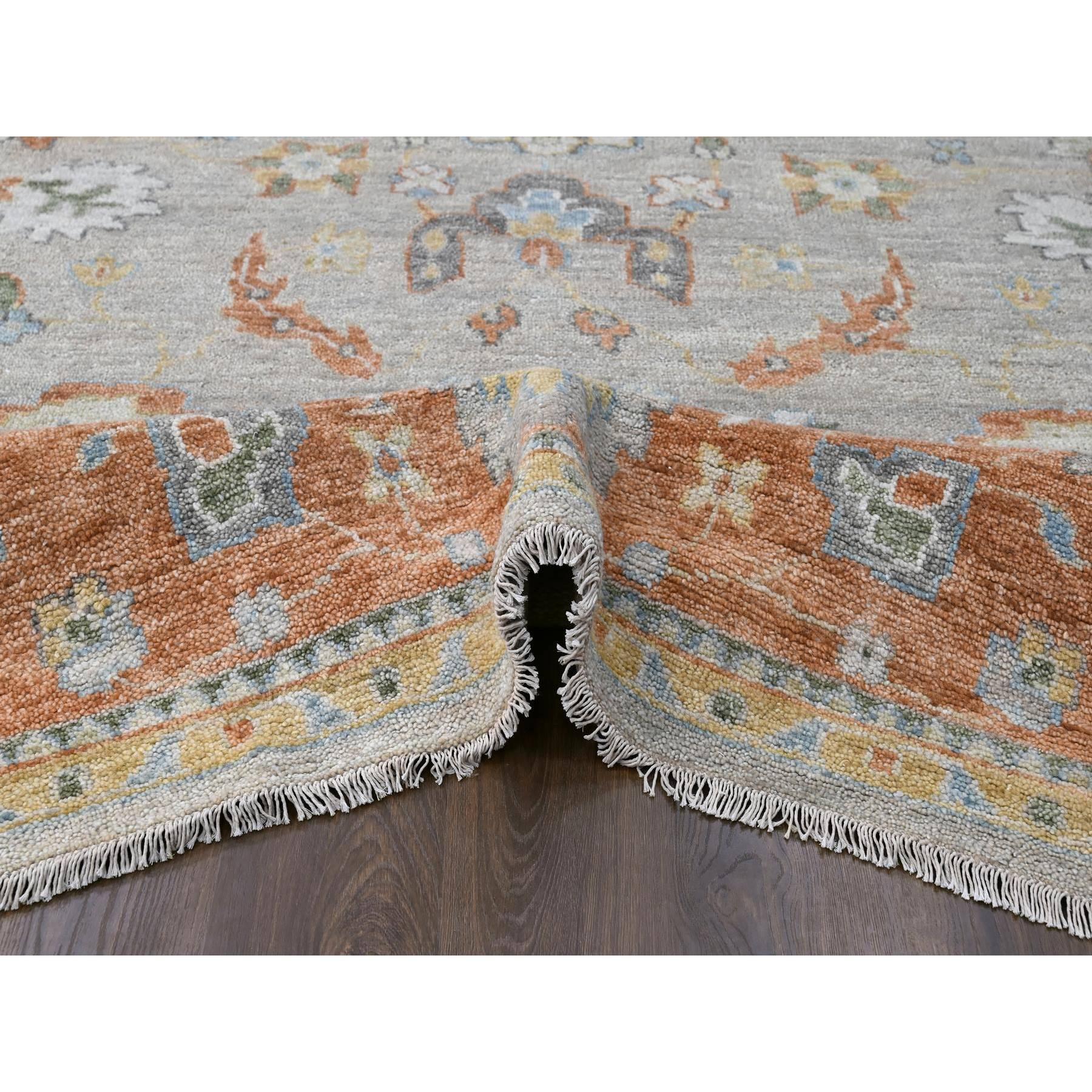 Tapis surdimensionné Oushak Design en laine douce nouée à la main 11'10