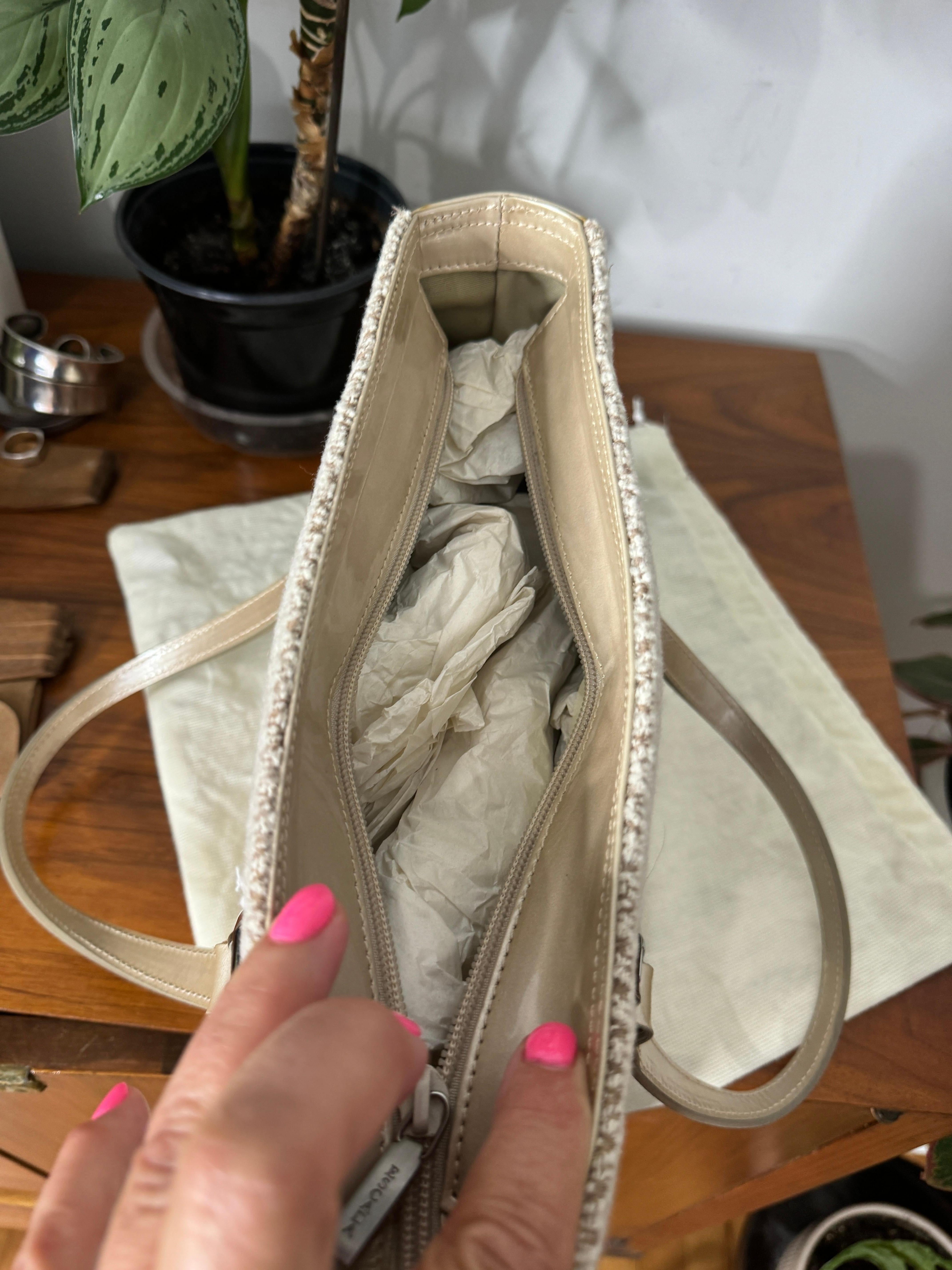 Tan Escada Kelly Hand Bag Never Used 1990 Handbag Purse Pour femmes en vente