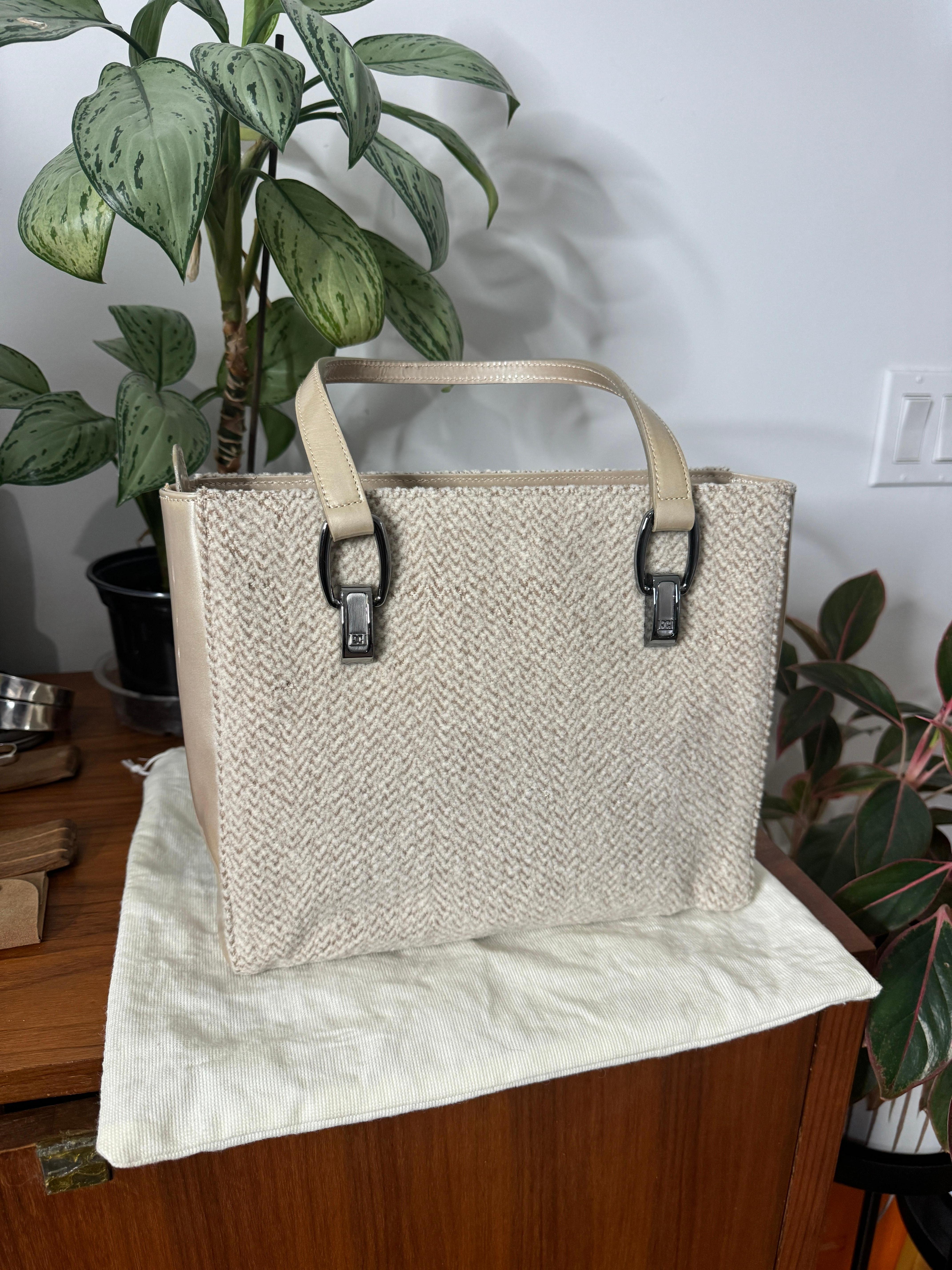 Tan Escada Kelly Hand Bag Never Used 1990 Handbag Purse en vente 2