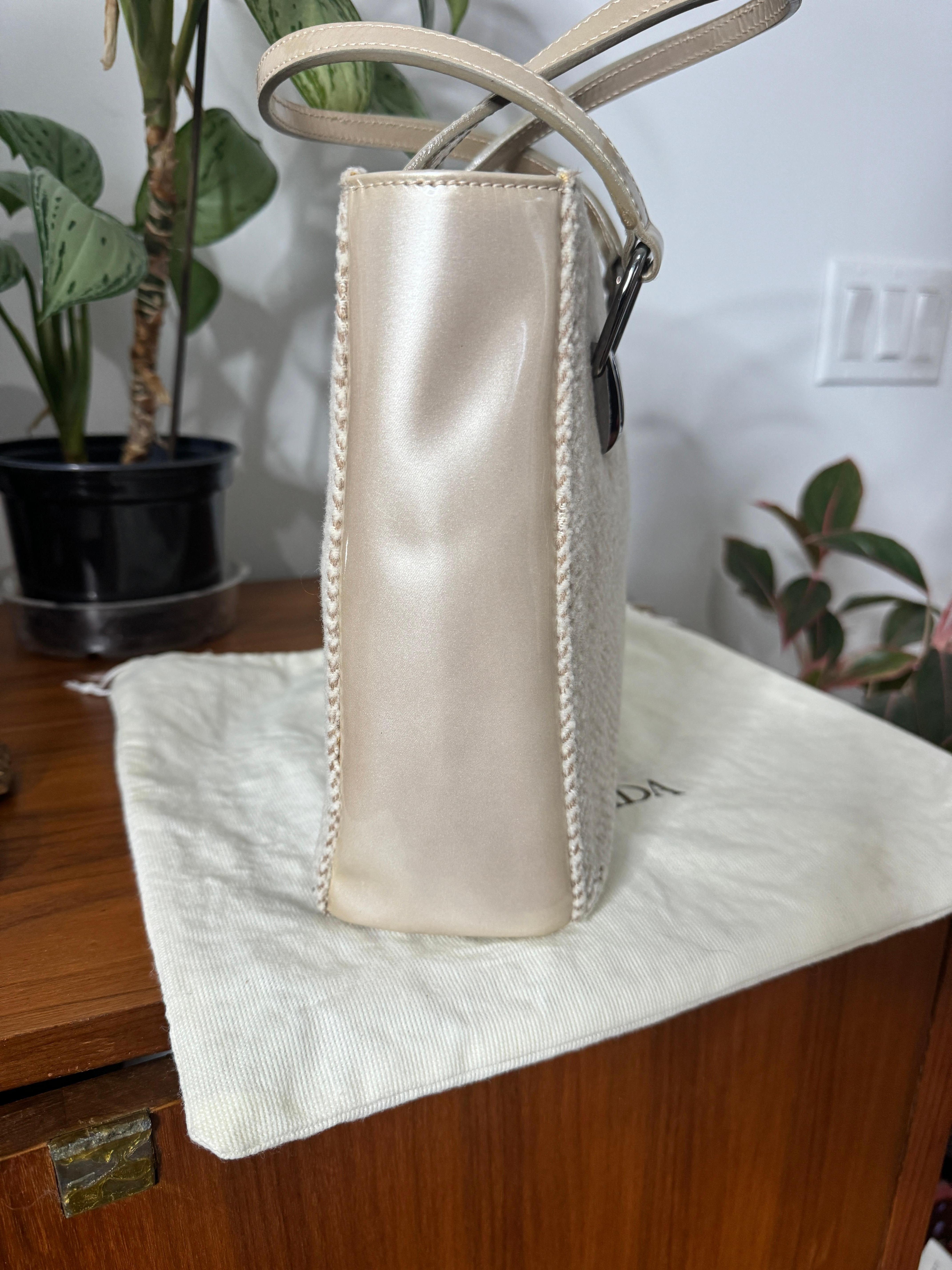 Tan Escada Kelly Hand Bag Never Used 1990 Handbag Purse en vente 4