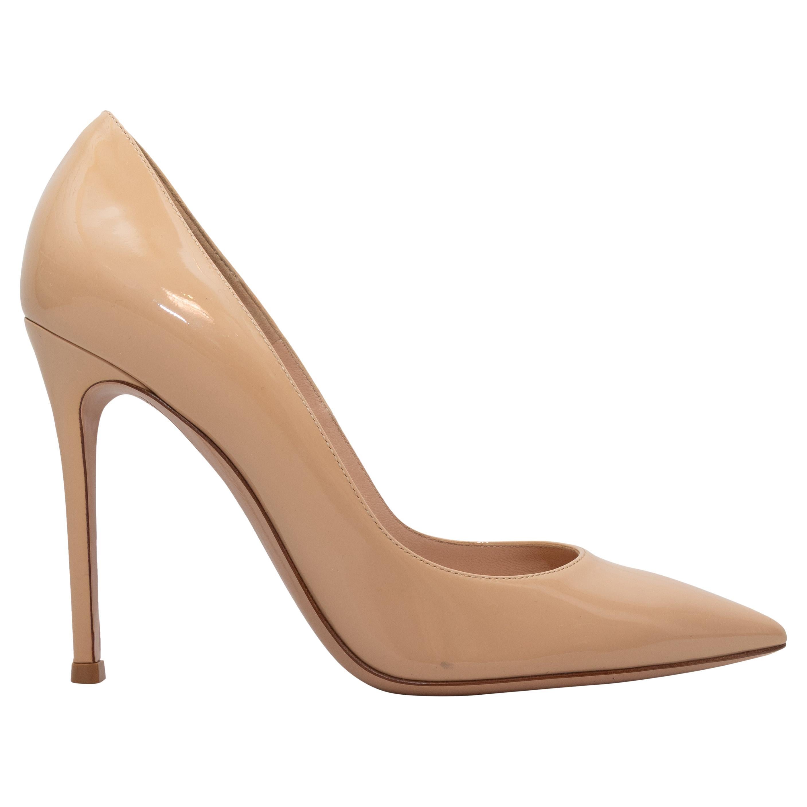 Tan Gianvito Rossi Pointed-Toe Patent Pumps Size 37 For Sale