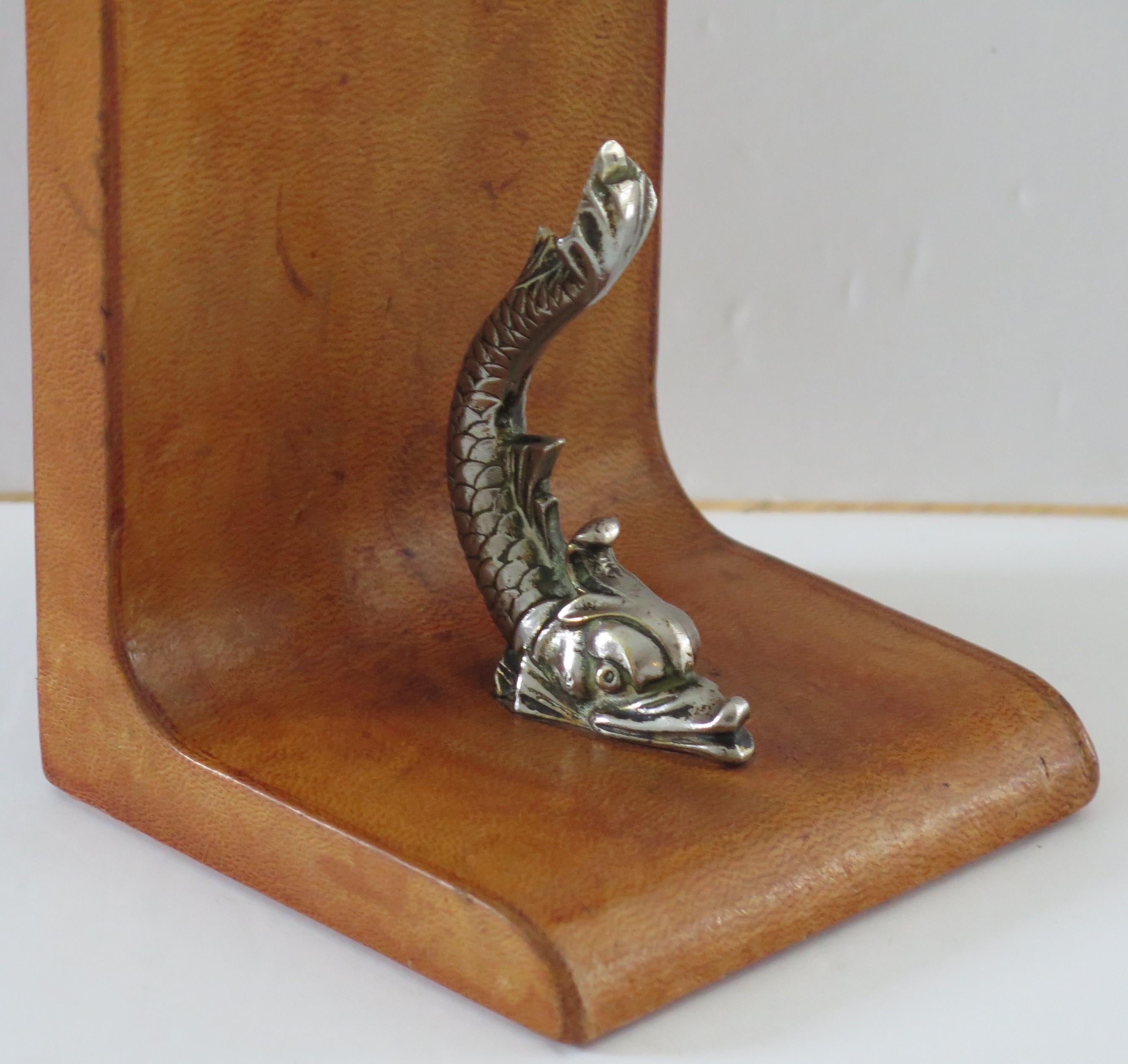 Hand-Crafted Tan Leather Bookends Mounted with Gilt Bronzed Dolphins, Italian circa 1940 For Sale