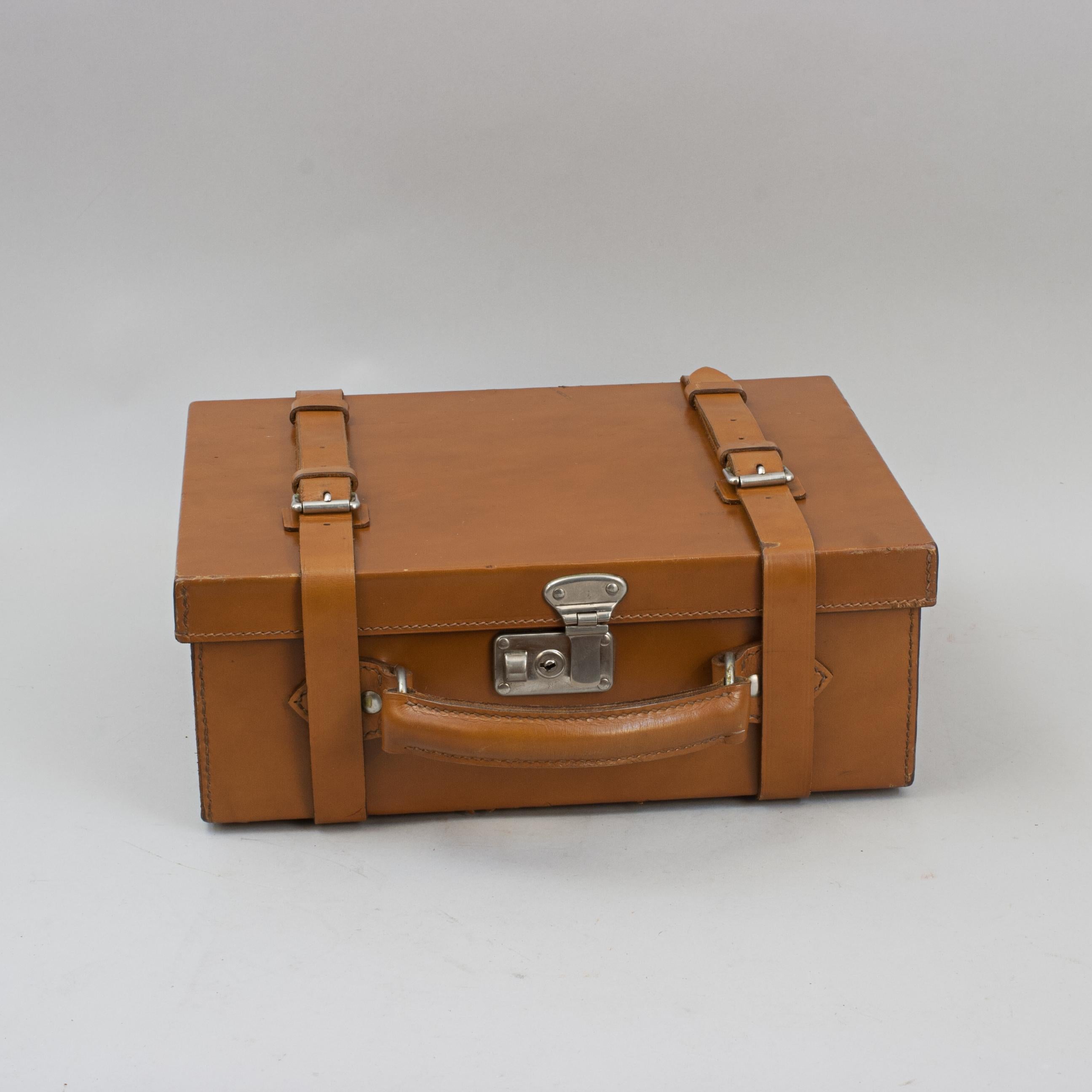 Chargeur de cartouches en cuir fauve en vente 2