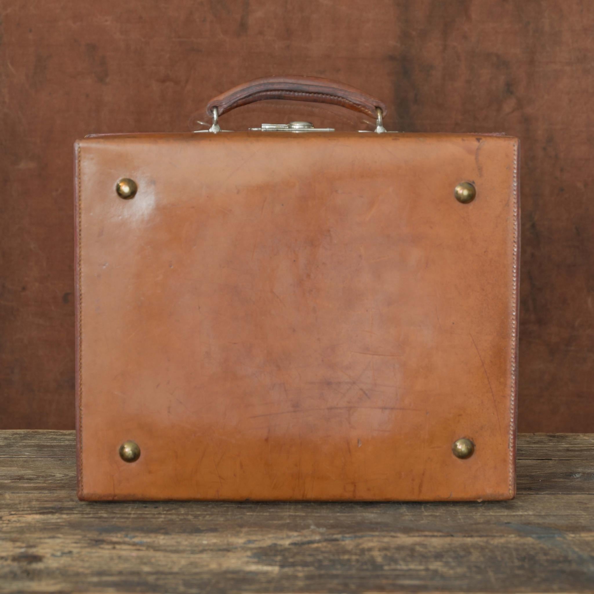 British Tan Leather Case, circa 1910 For Sale