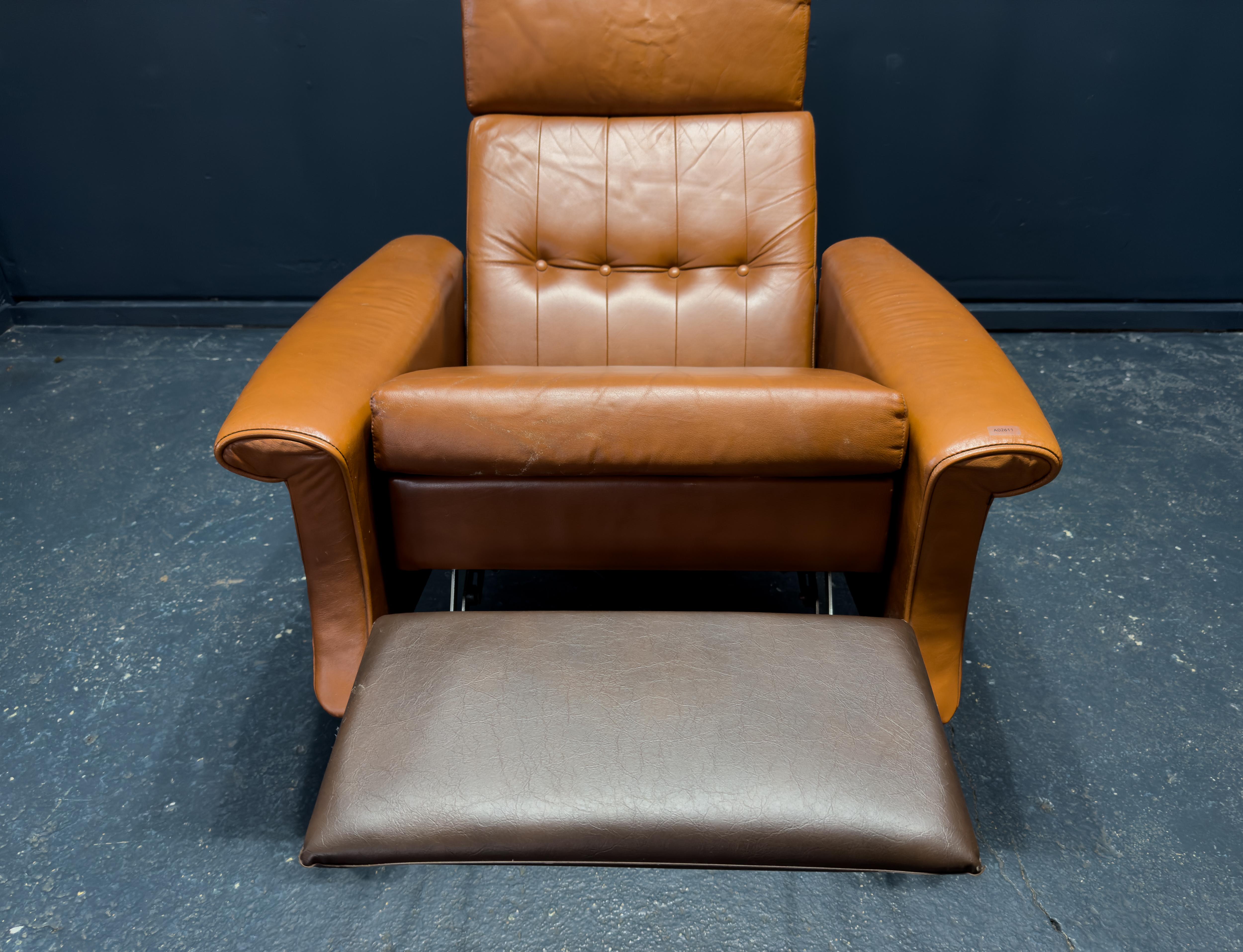 Tan Leather Reclining Chair 1