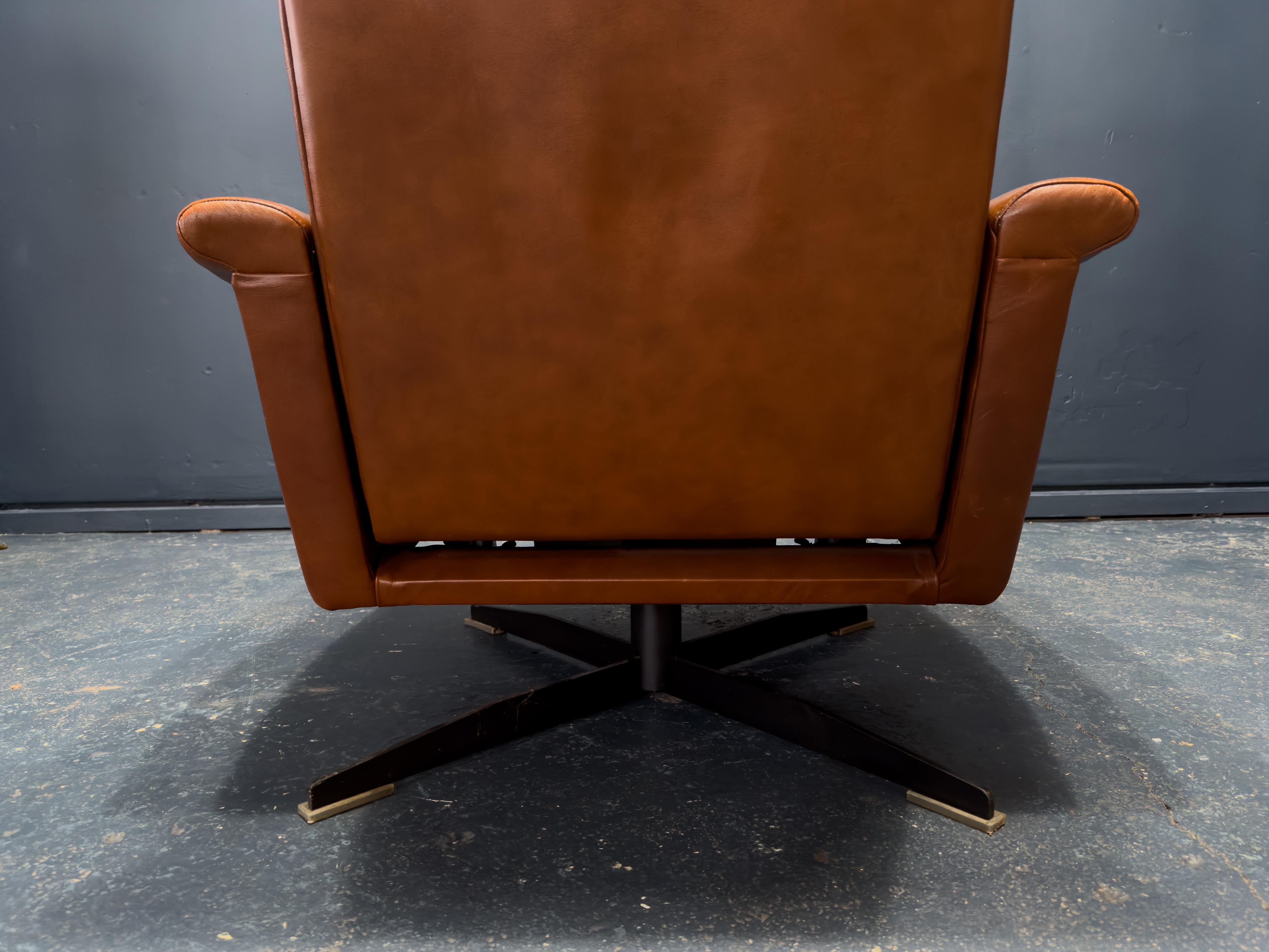 Tan Leather Reclining Chair 3