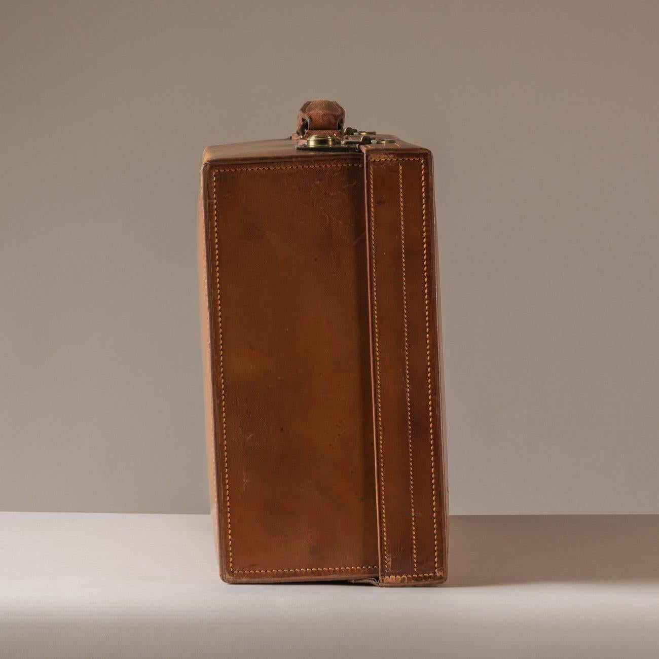 Early 20th Century Tan Leather Suitcase, 1927