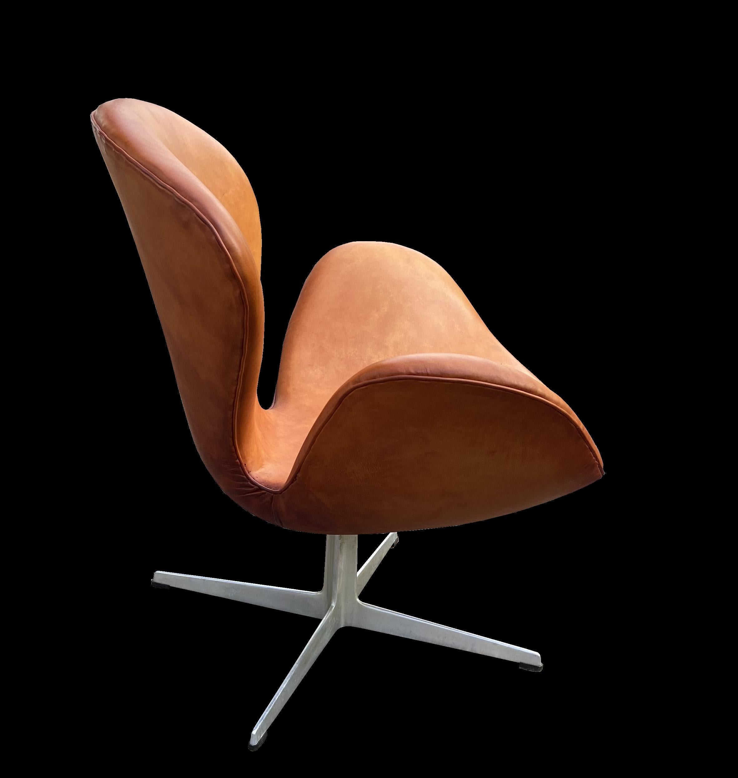 Danish Tan Leather Swan Chair by Arne Jacobsen for Fritz Hansen