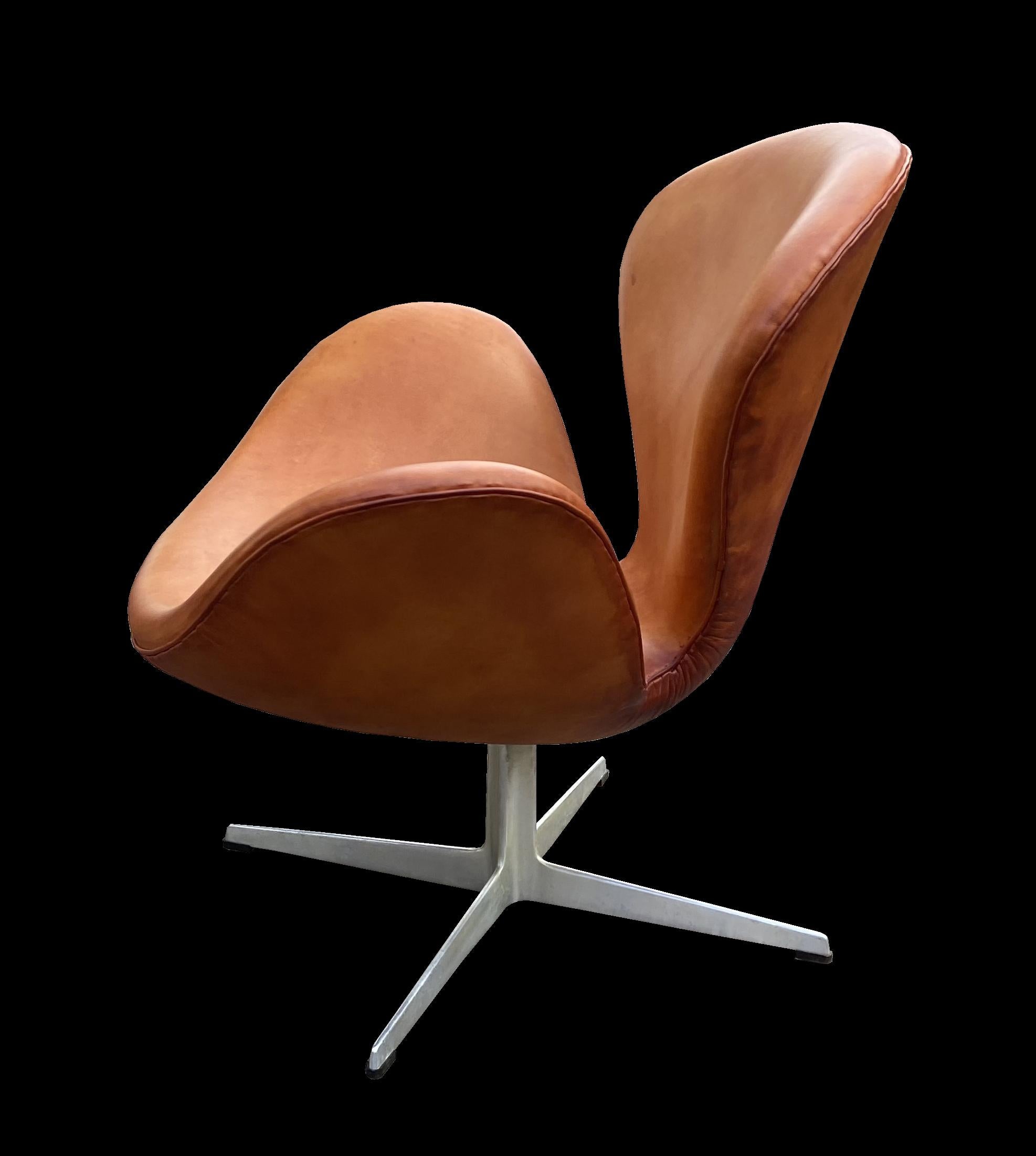 20th Century Tan Leather Swan Chair by Arne Jacobsen for Fritz Hansen