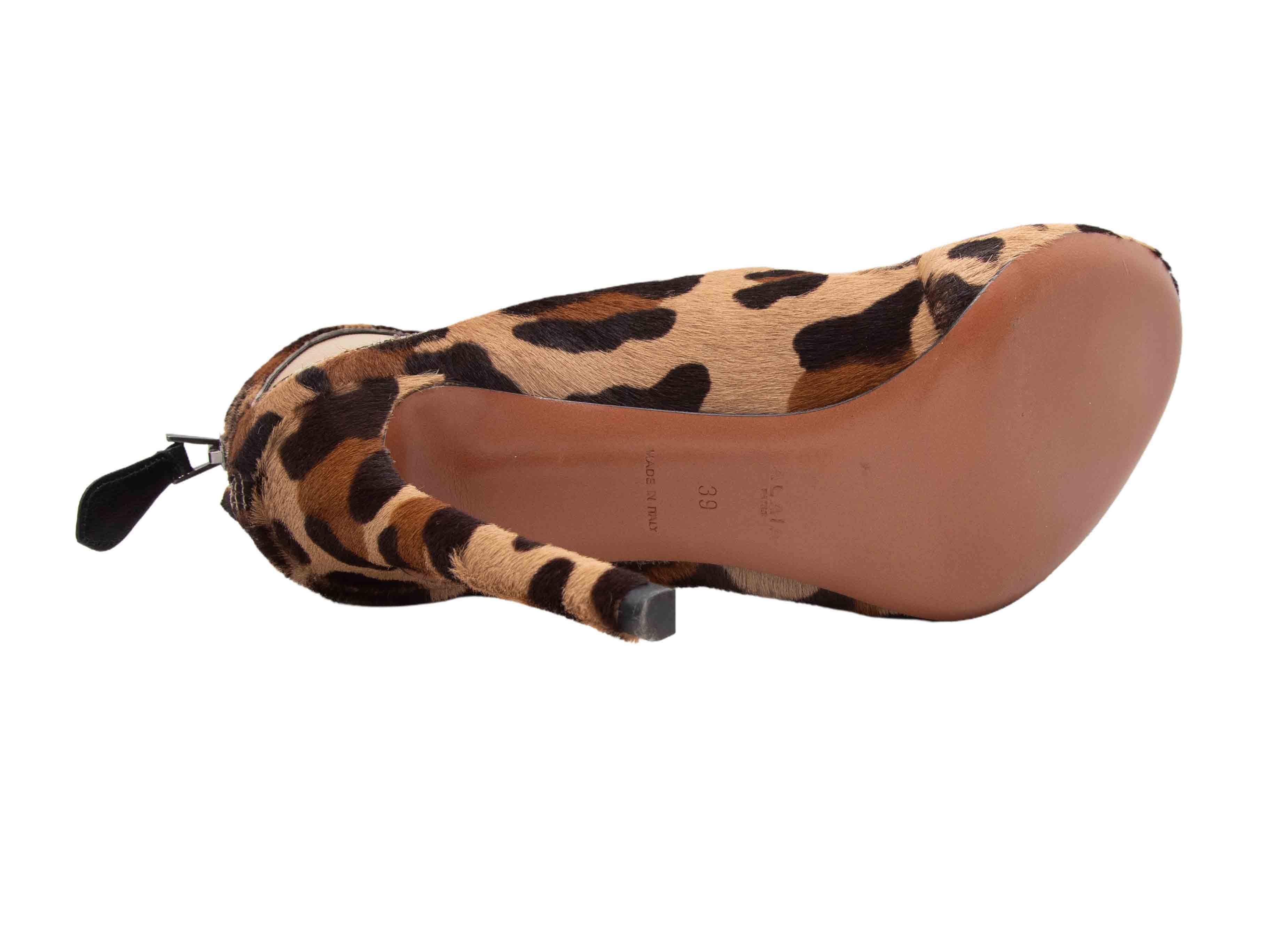Women's Tan & Multicolor Alaia Leopard Print Ponyhair & Mesh Heeled Booties Size 39 For Sale
