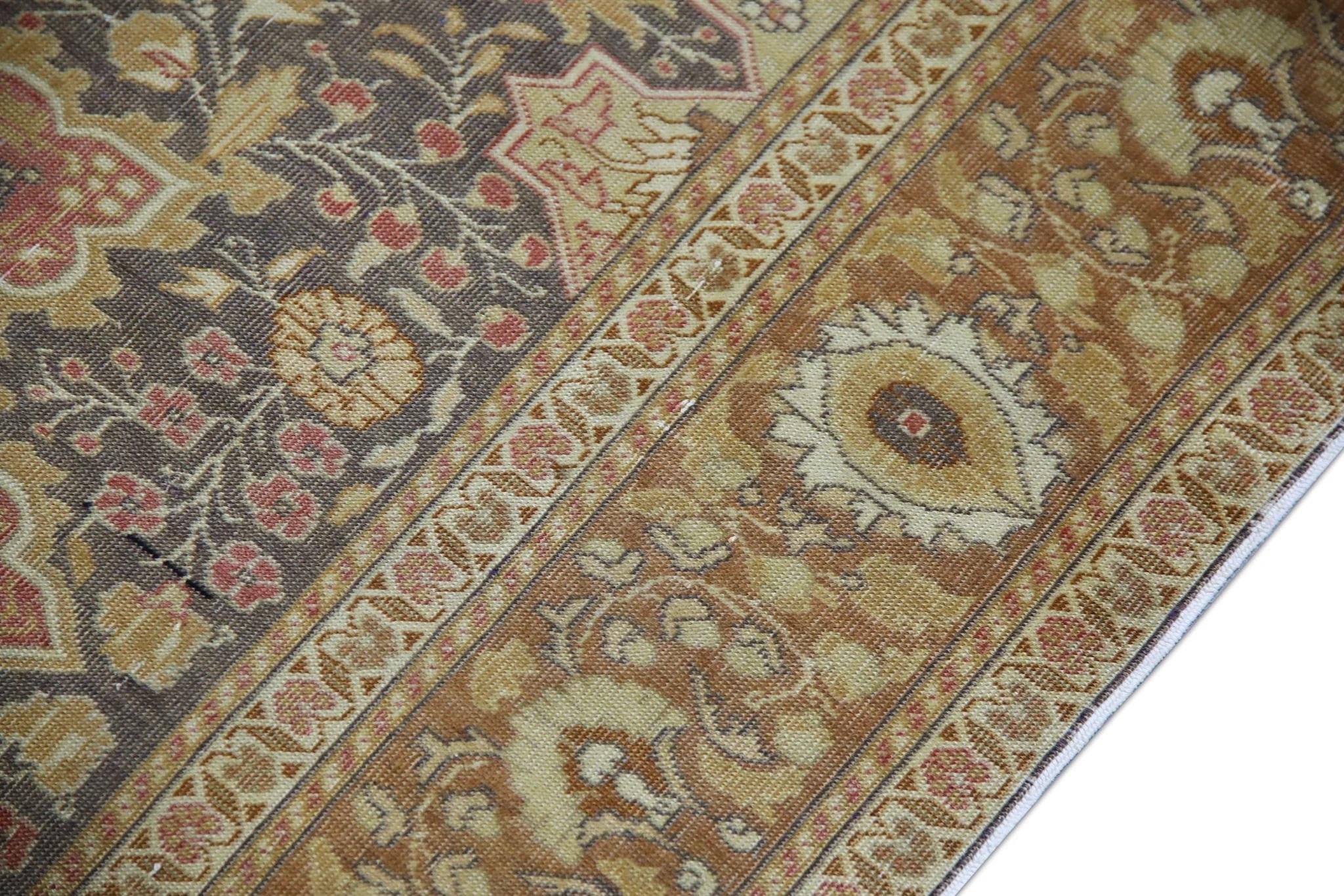 Tan Mehrfarbiger handgewebter türkischer Oushak-Teppich aus Wolle, Vintage, 4'2
