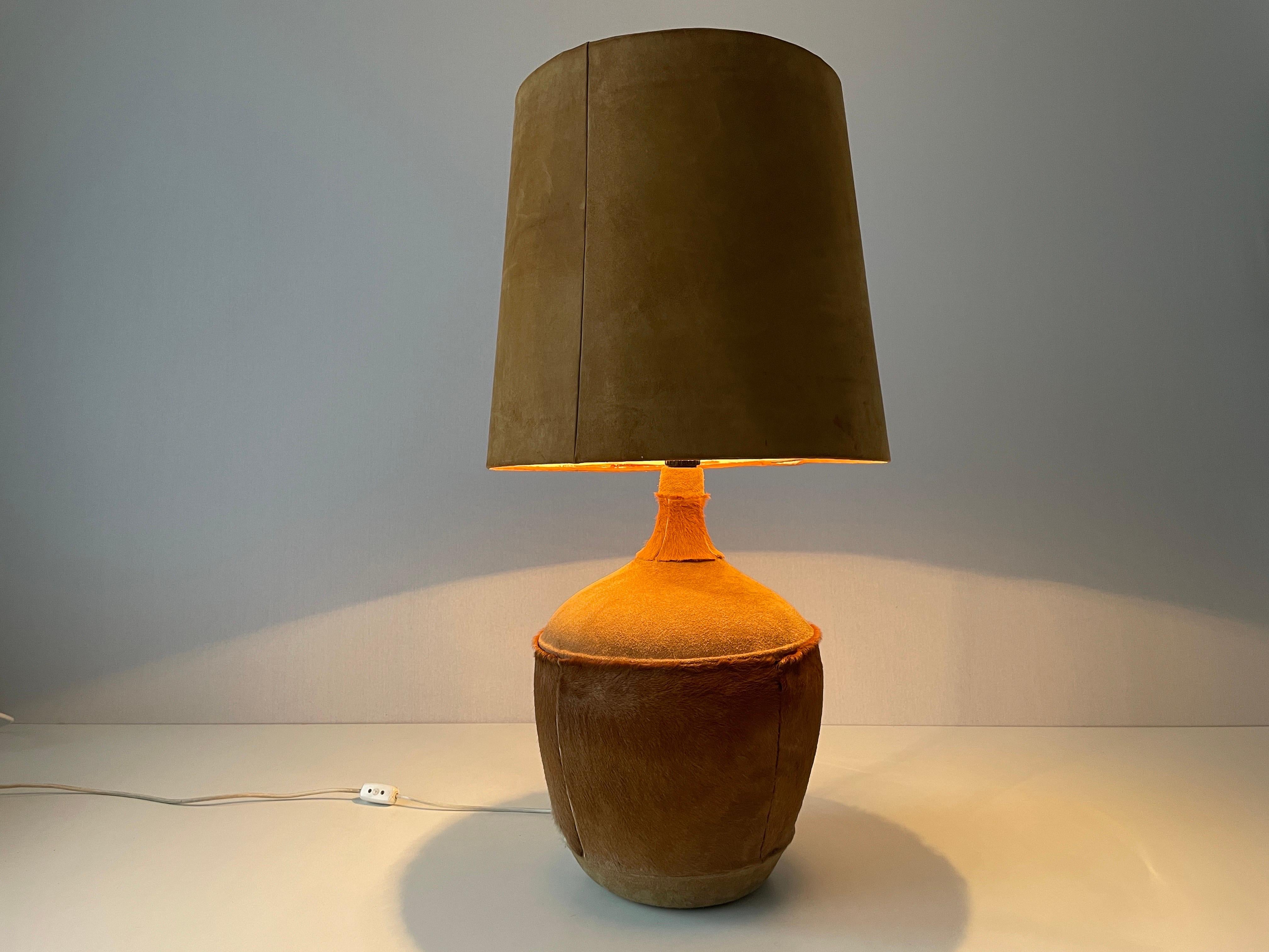 Steh- oder Tischlampe aus braunem Wildleder und Glasschirm, 1960er Jahre, Dänemark im Angebot 2