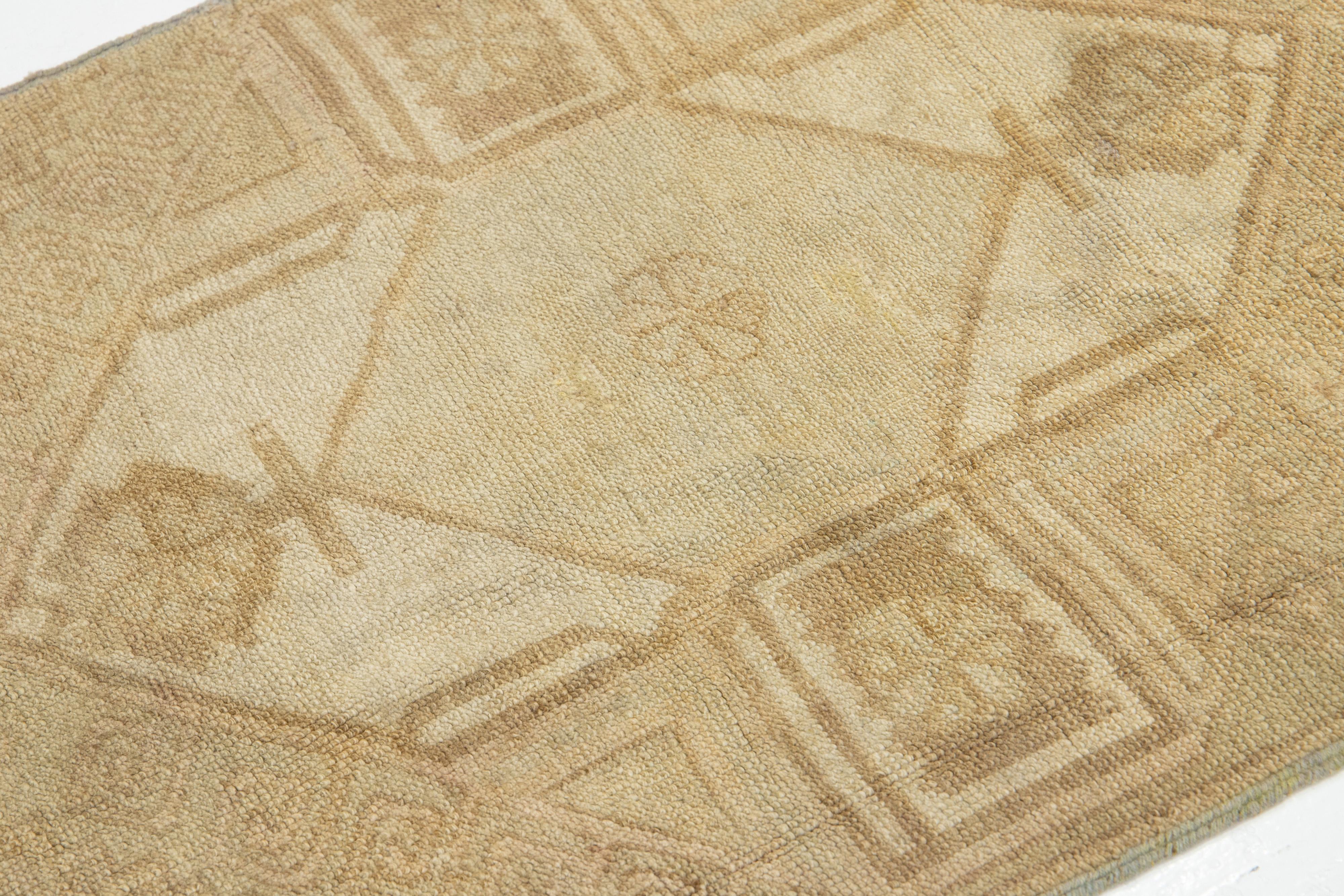 Tan Vintage Türkischer Anatolischer handgefertigter Teppich aus Wolle mit geometrischem Motiv, Vintage im Zustand „Hervorragend“ im Angebot in Norwalk, CT