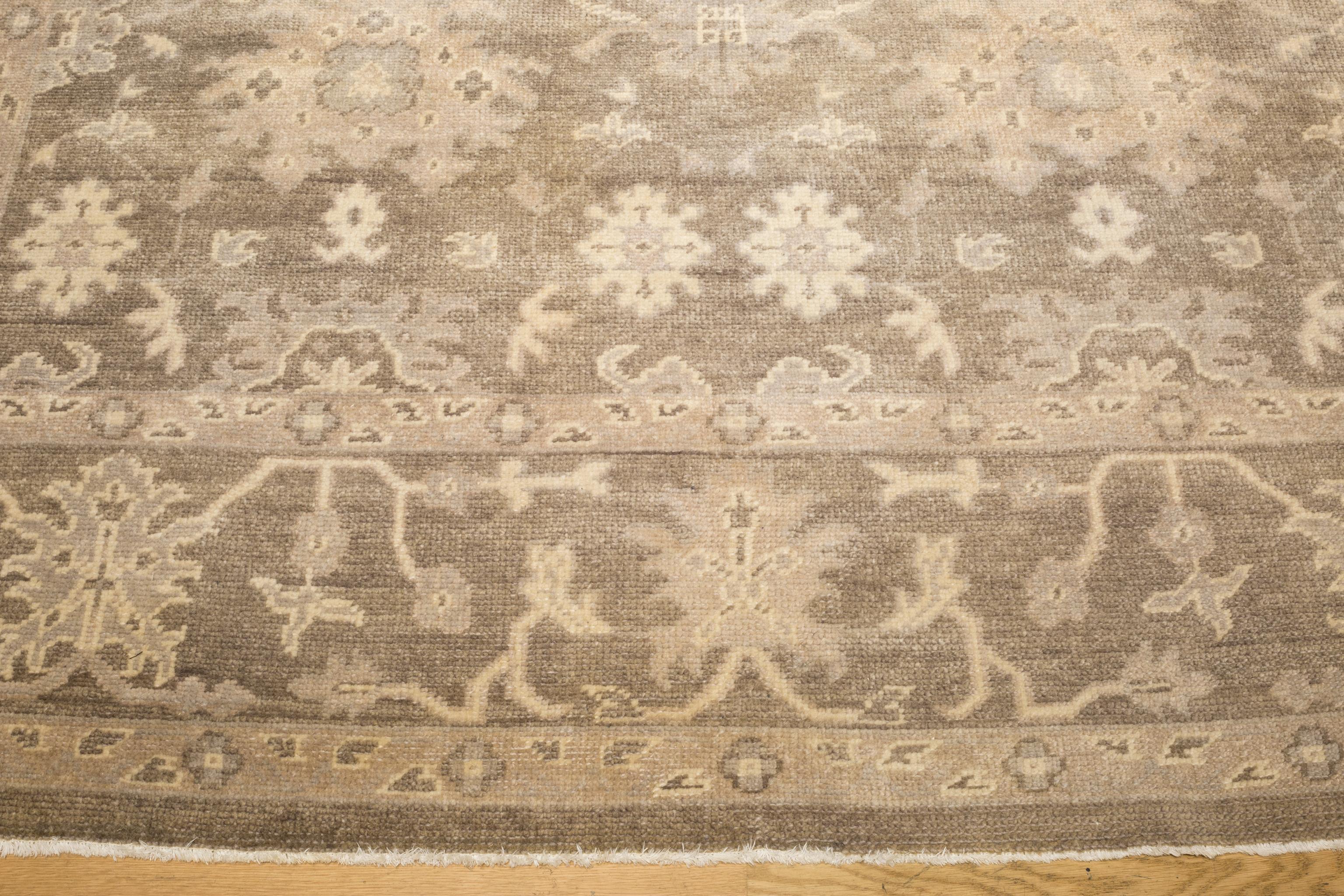 Tana 100% Wool Rug by Ben Soleimani for Restoration Hardware Rugs In Excellent Condition In San Francisco, CA