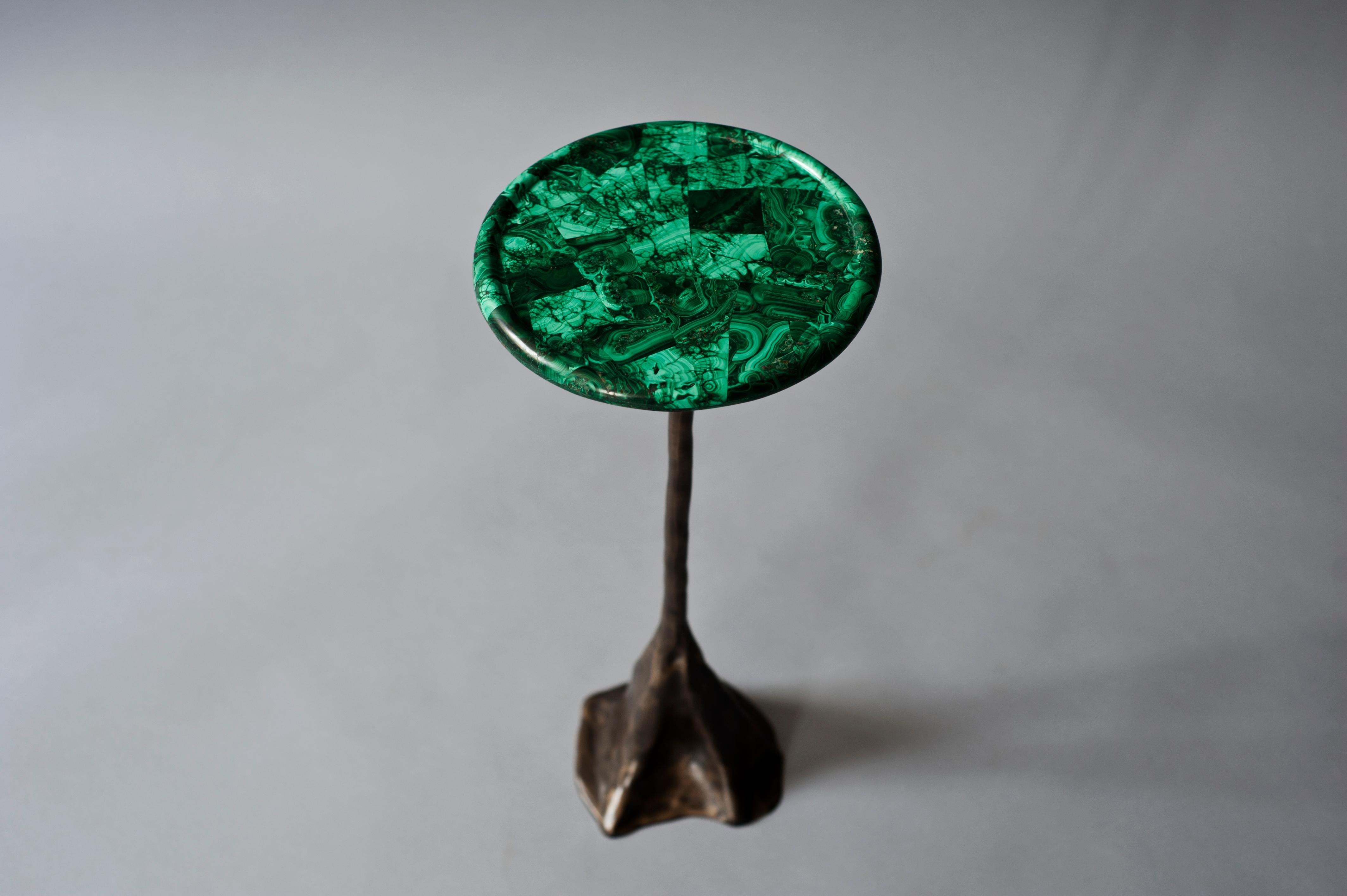Tana side table by DeMuro Das
Dimensions: 25 x H 55.6 cm
Materials: Malachite - Polished (Random)
Solid Bronze (Antique)
Dimensions and finishes can be customized.
DeMuro Das is an international design firm and the aesthetic and cultural