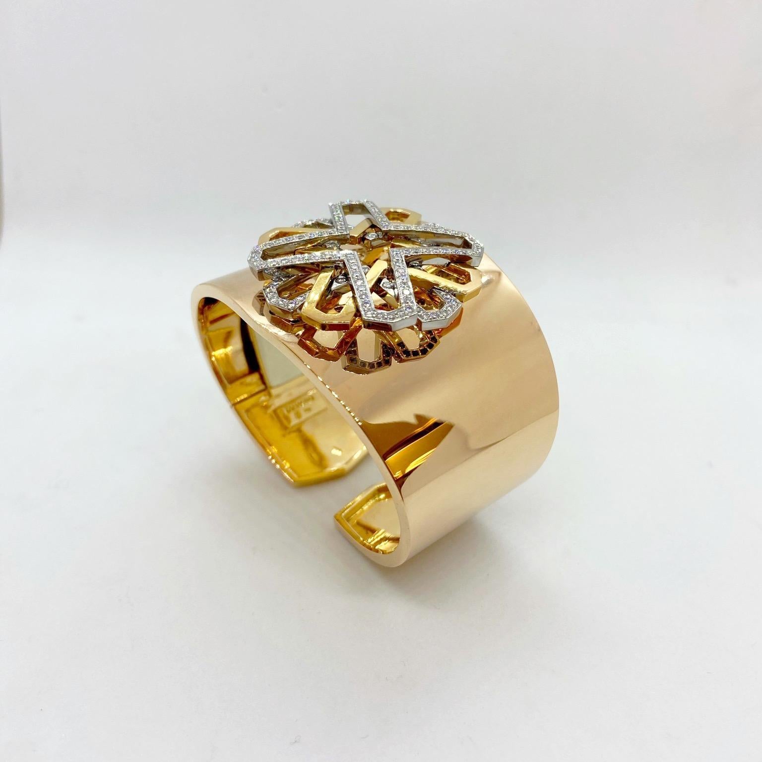 Moderne Bracelet manchette large Tanagro en or rose 18 carats et diamants de 1,25 carat en vente