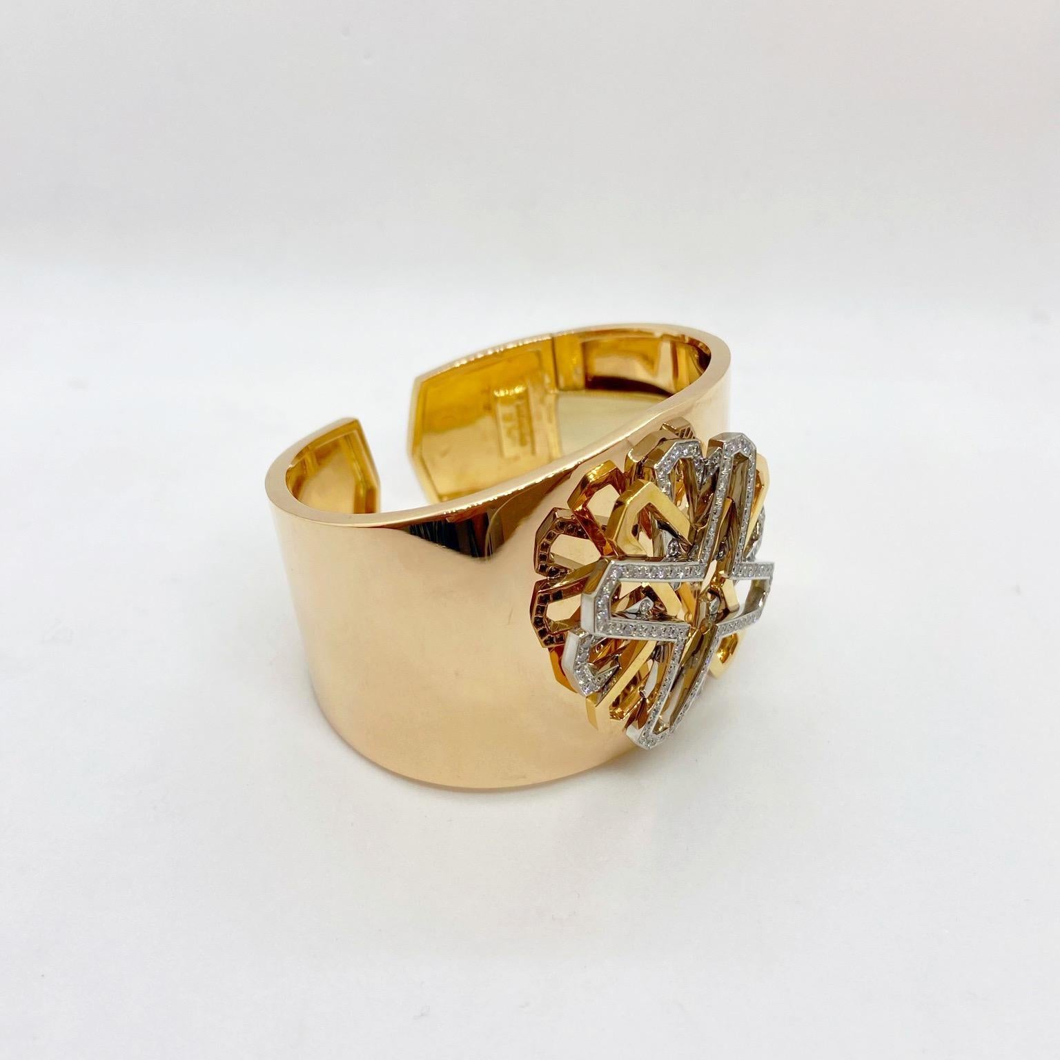 Taille ronde Bracelet manchette large Tanagro en or rose 18 carats et diamants de 1,25 carat en vente