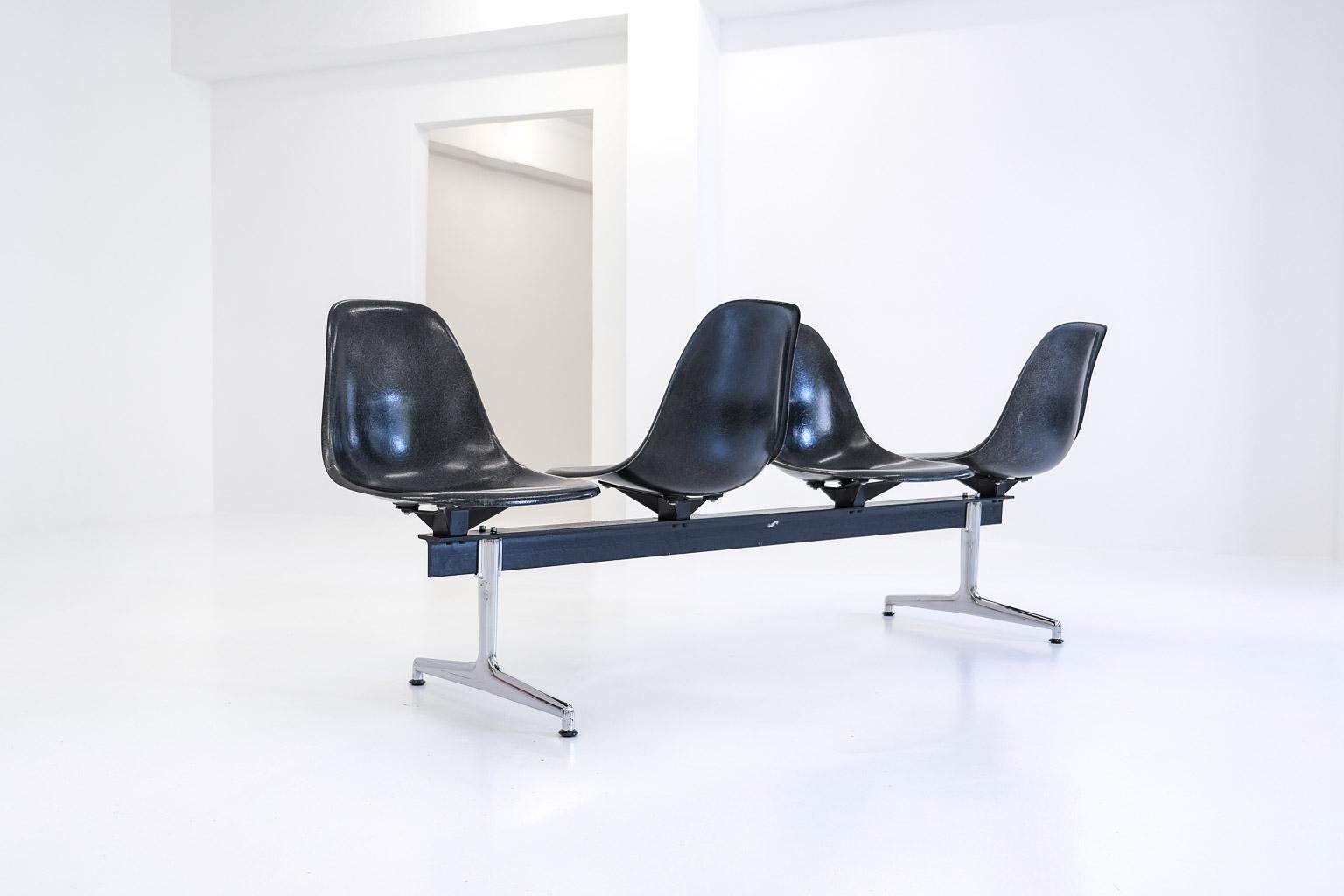 Tandem shell seating system by Ray and Charles Eames for Herman Miller 3